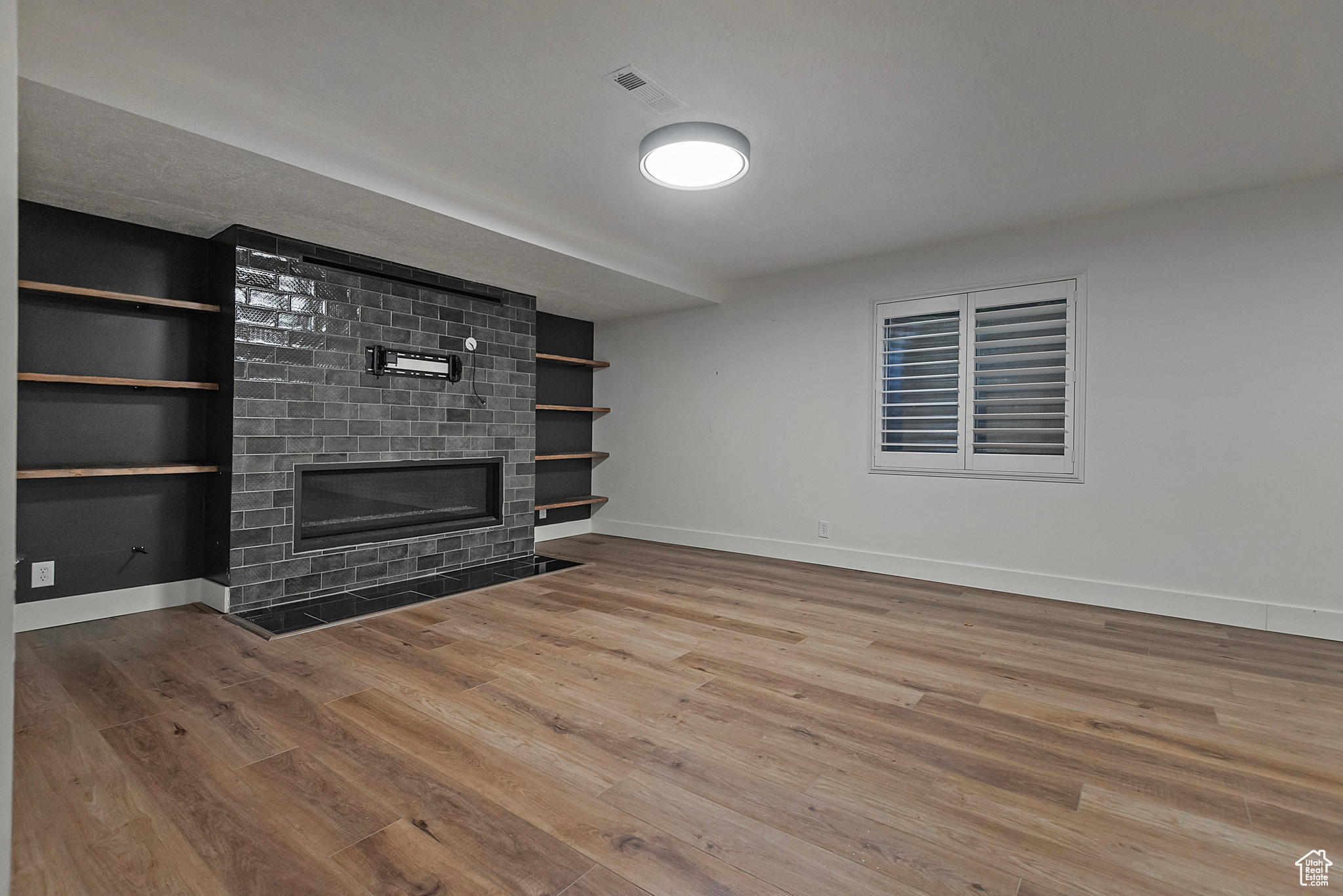 932 N NORTHRIDGE