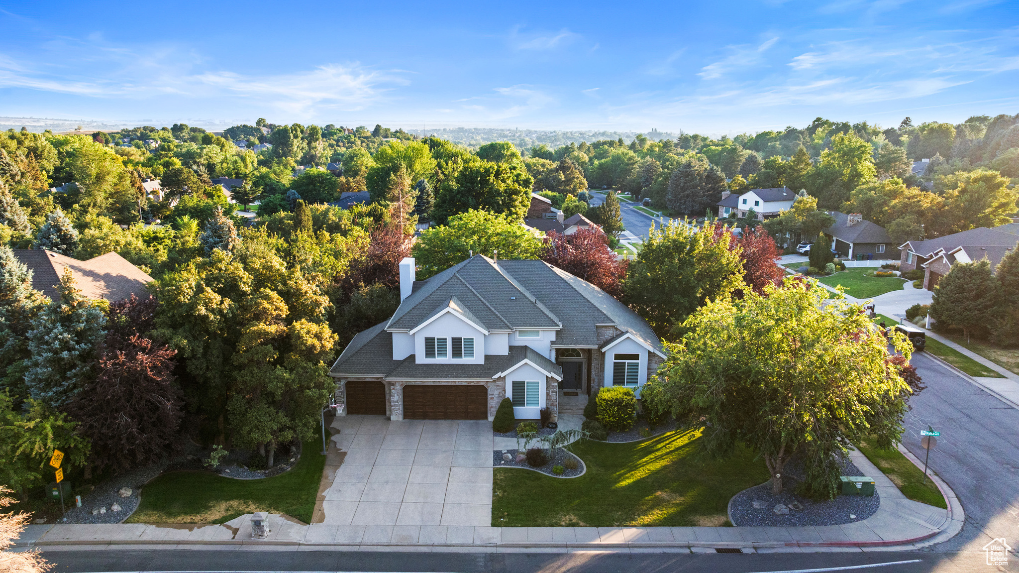 5061 SKYLINE PKWY
