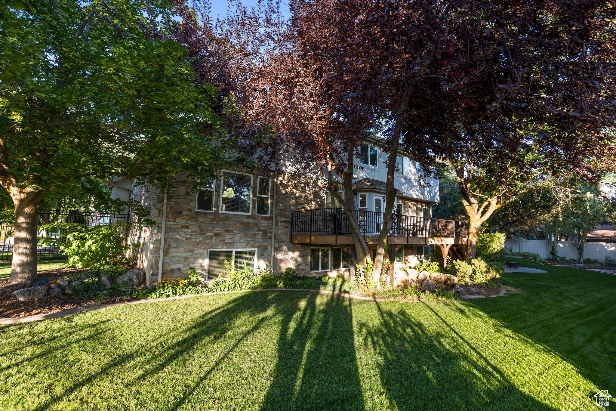 5061 SKYLINE PKWY