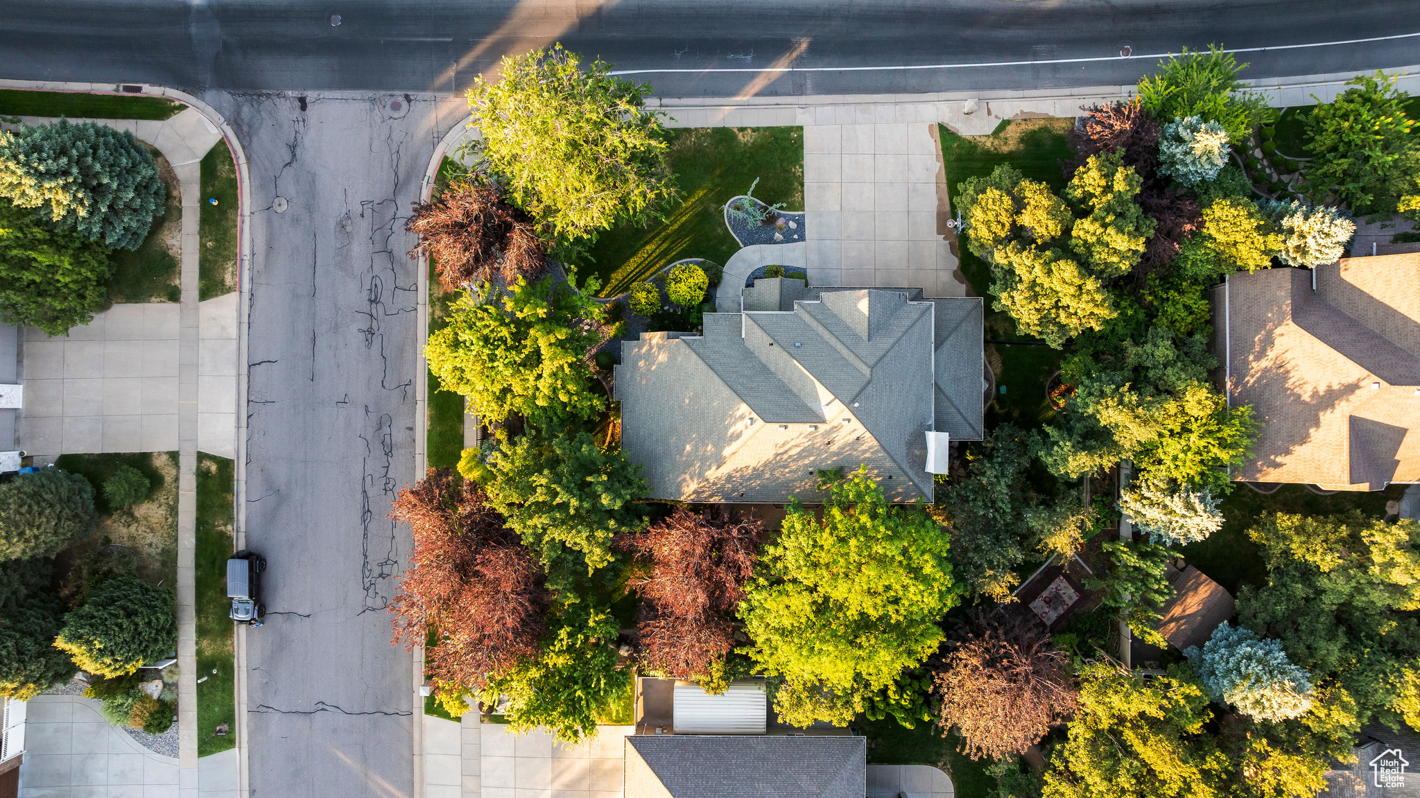 5061 SKYLINE PKWY