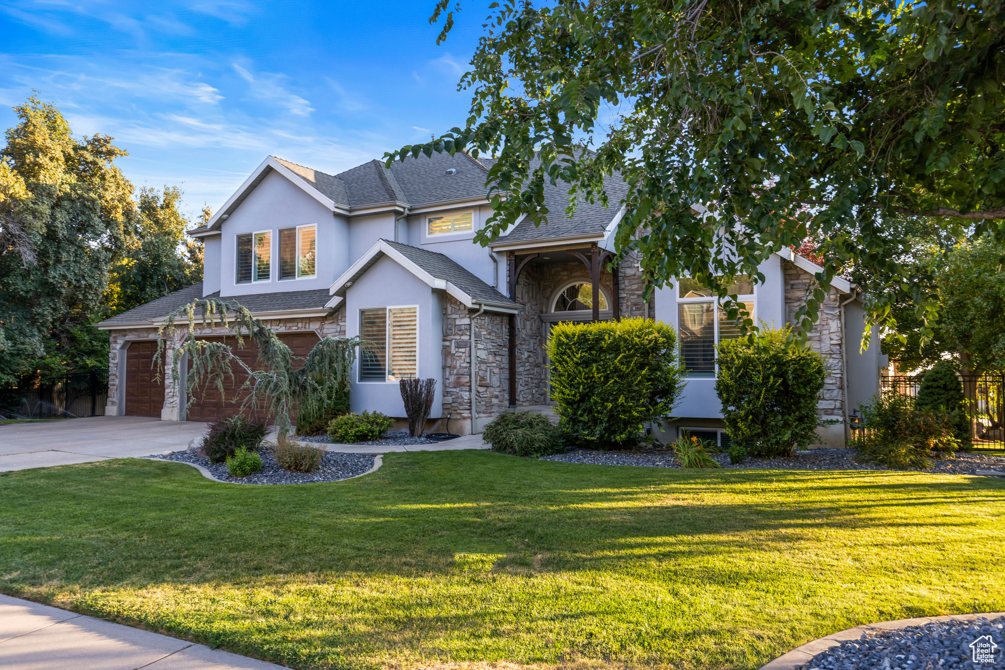 5061 SKYLINE PKWY