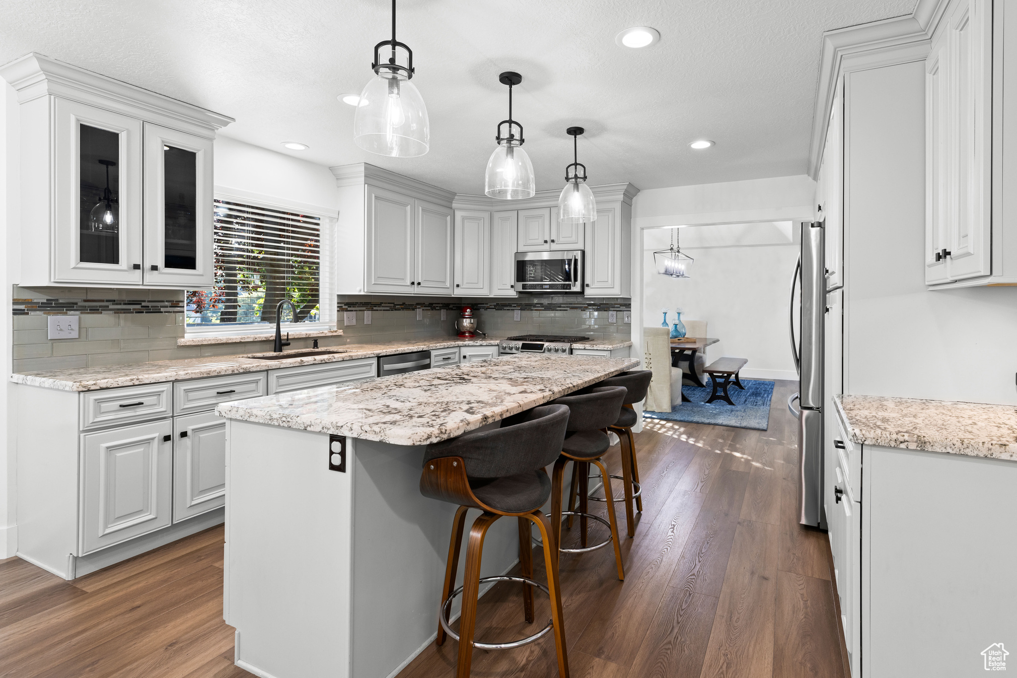 5061 SKYLINE PKWY