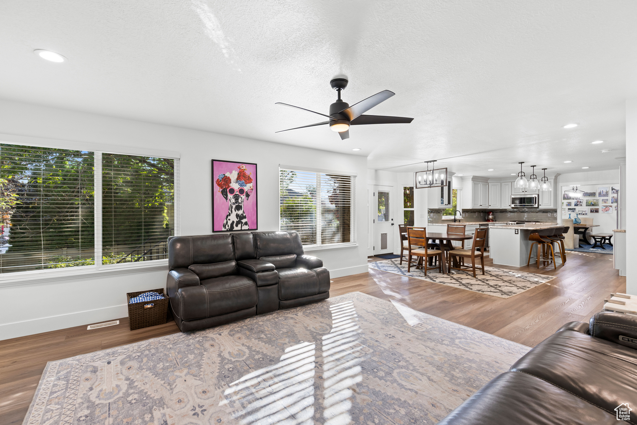5061 SKYLINE PKWY