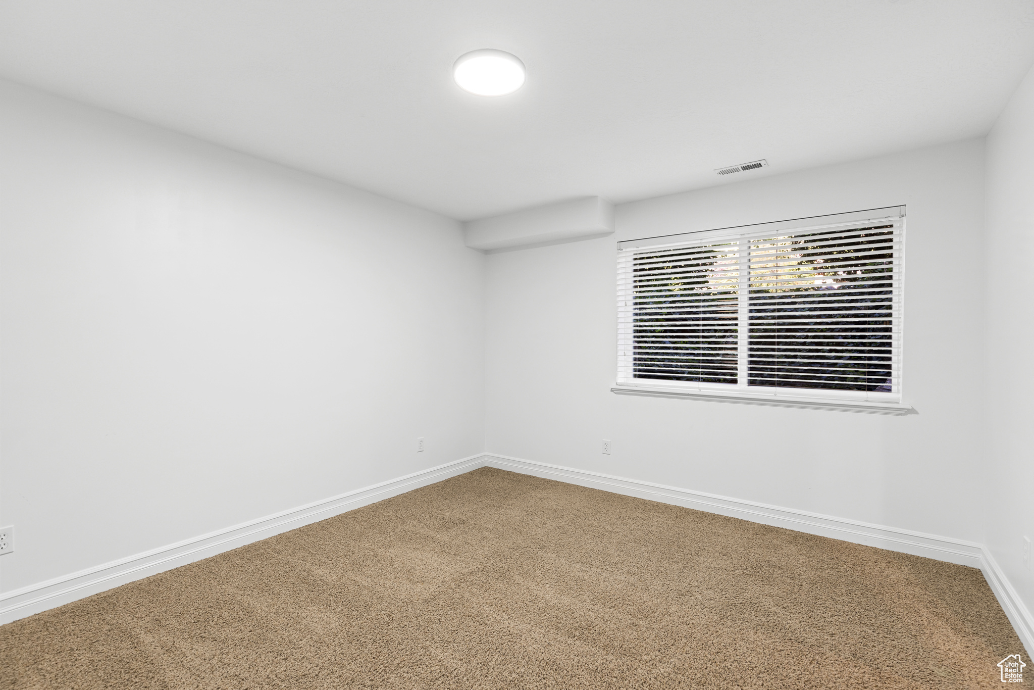 5061 SKYLINE PKWY