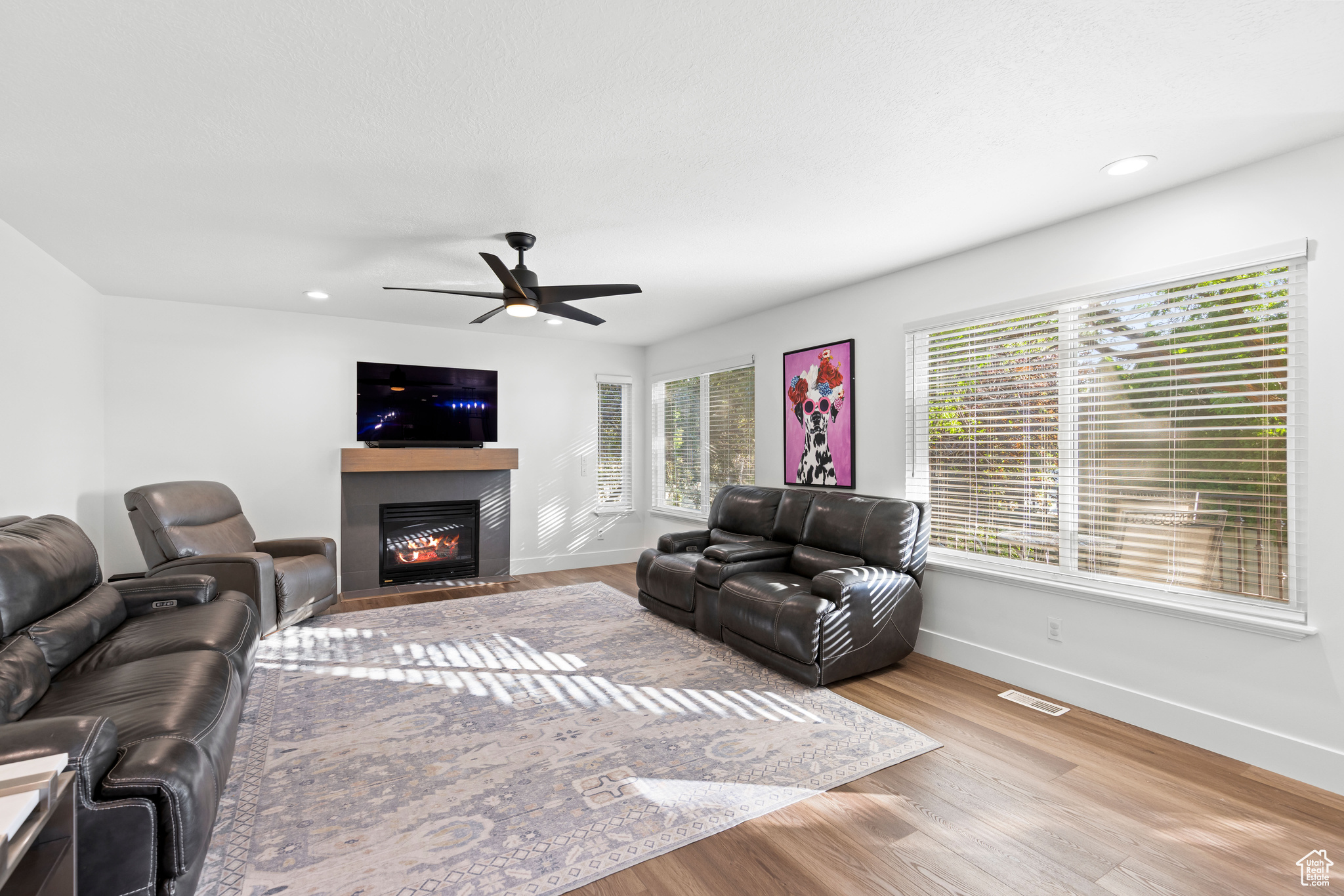 5061 SKYLINE PKWY