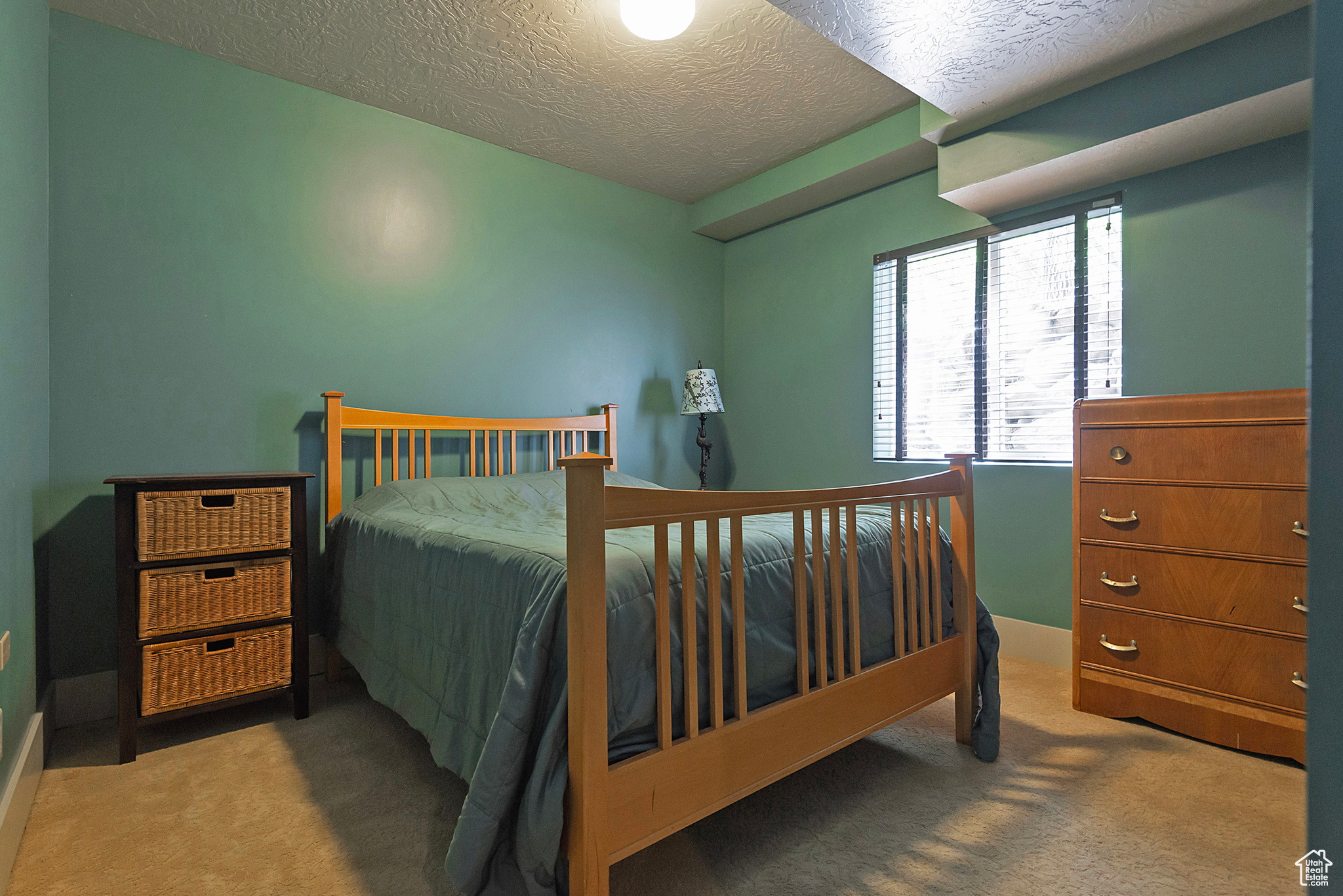 4436 E KENBRIDGE CT.