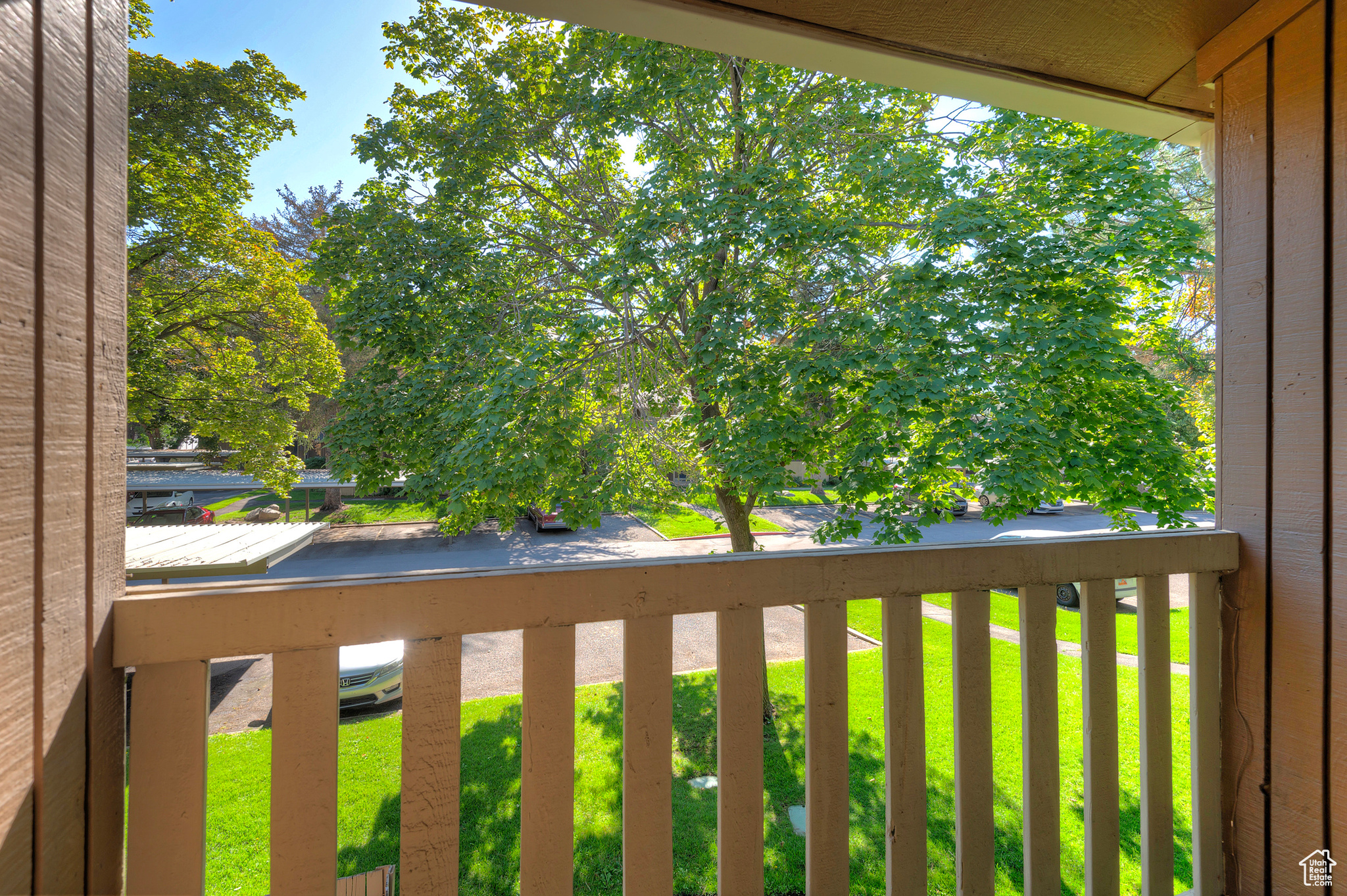 618 E COBBLESTONE LN