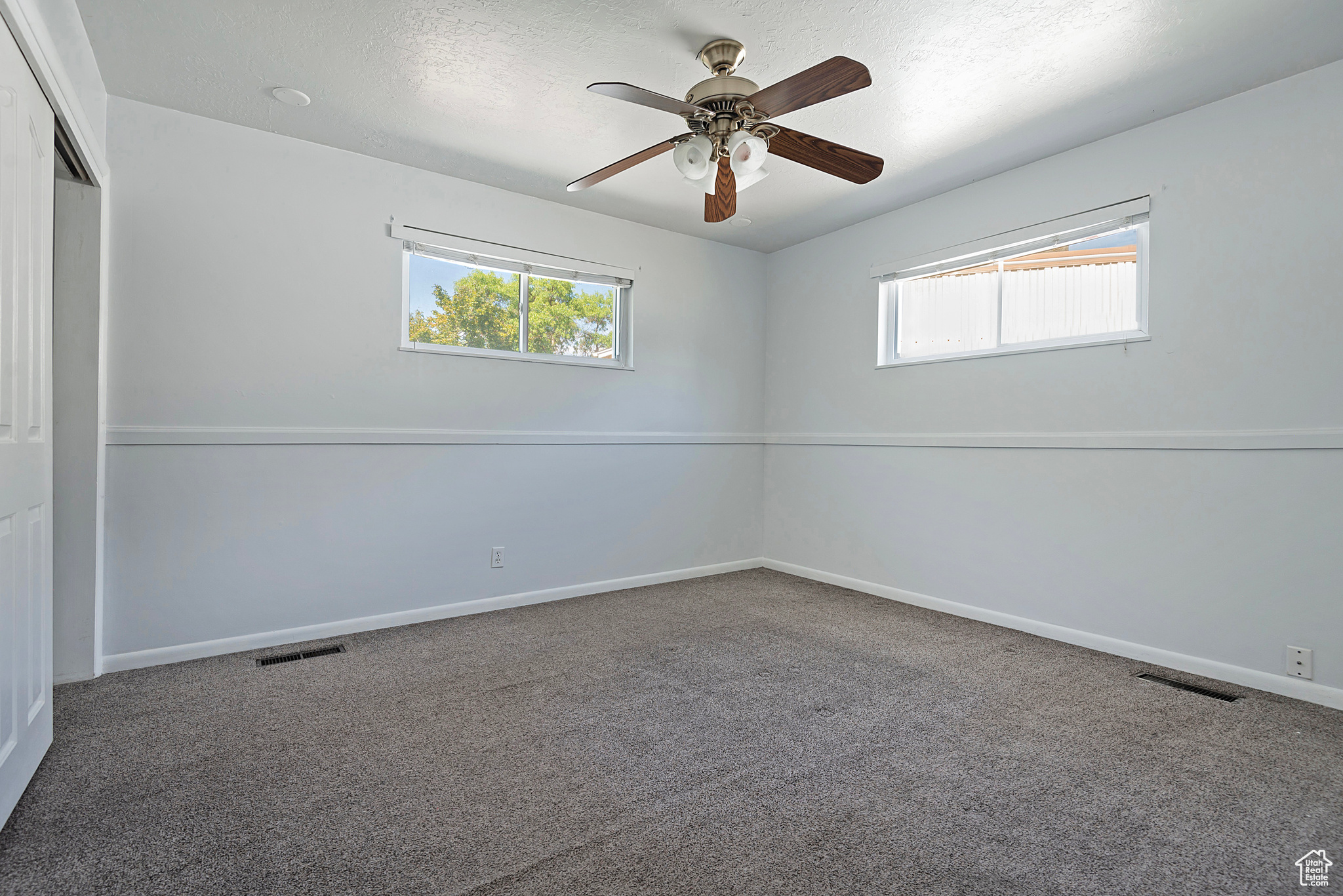 2862 E PAMELA DR