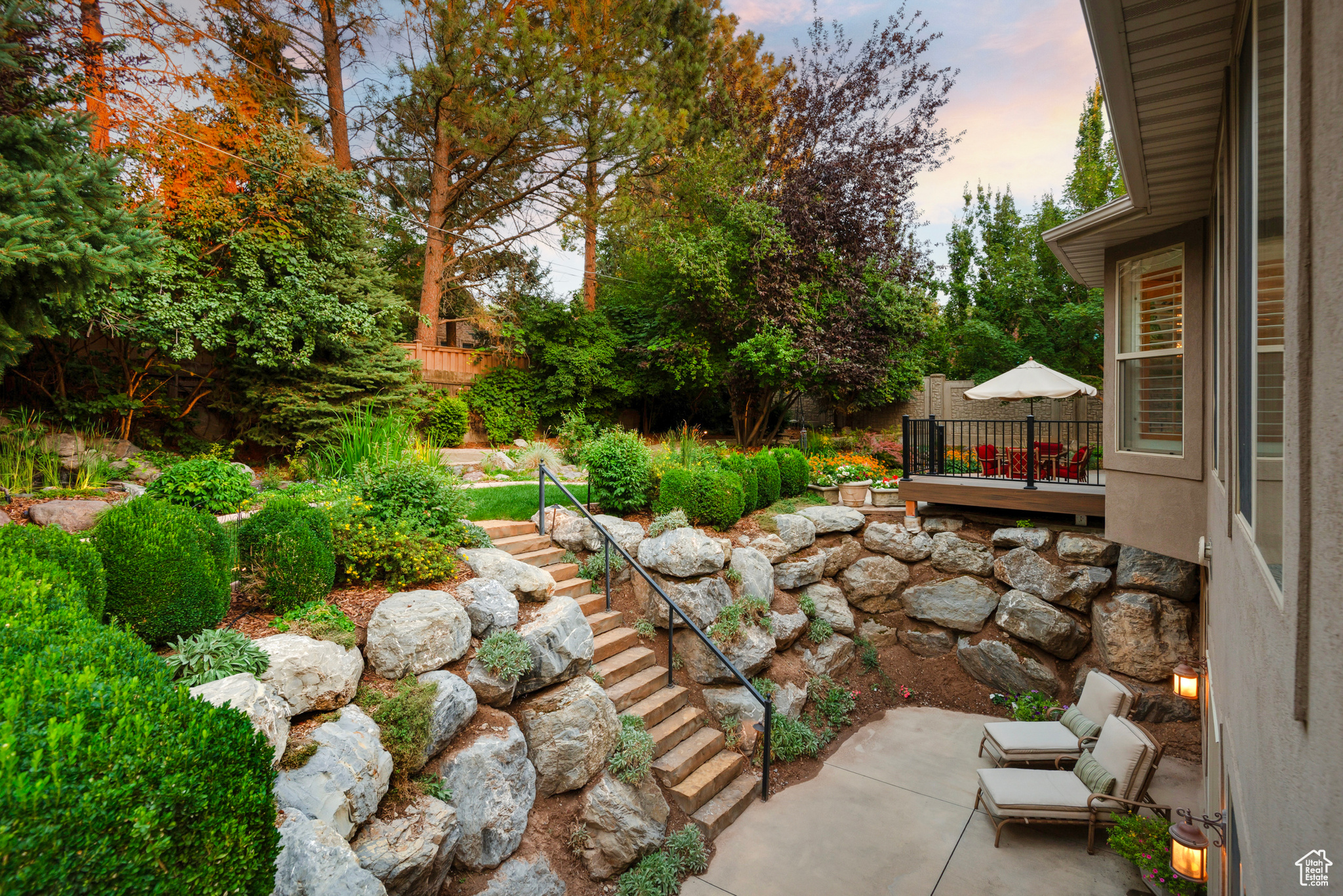 2221 E FISHER LN