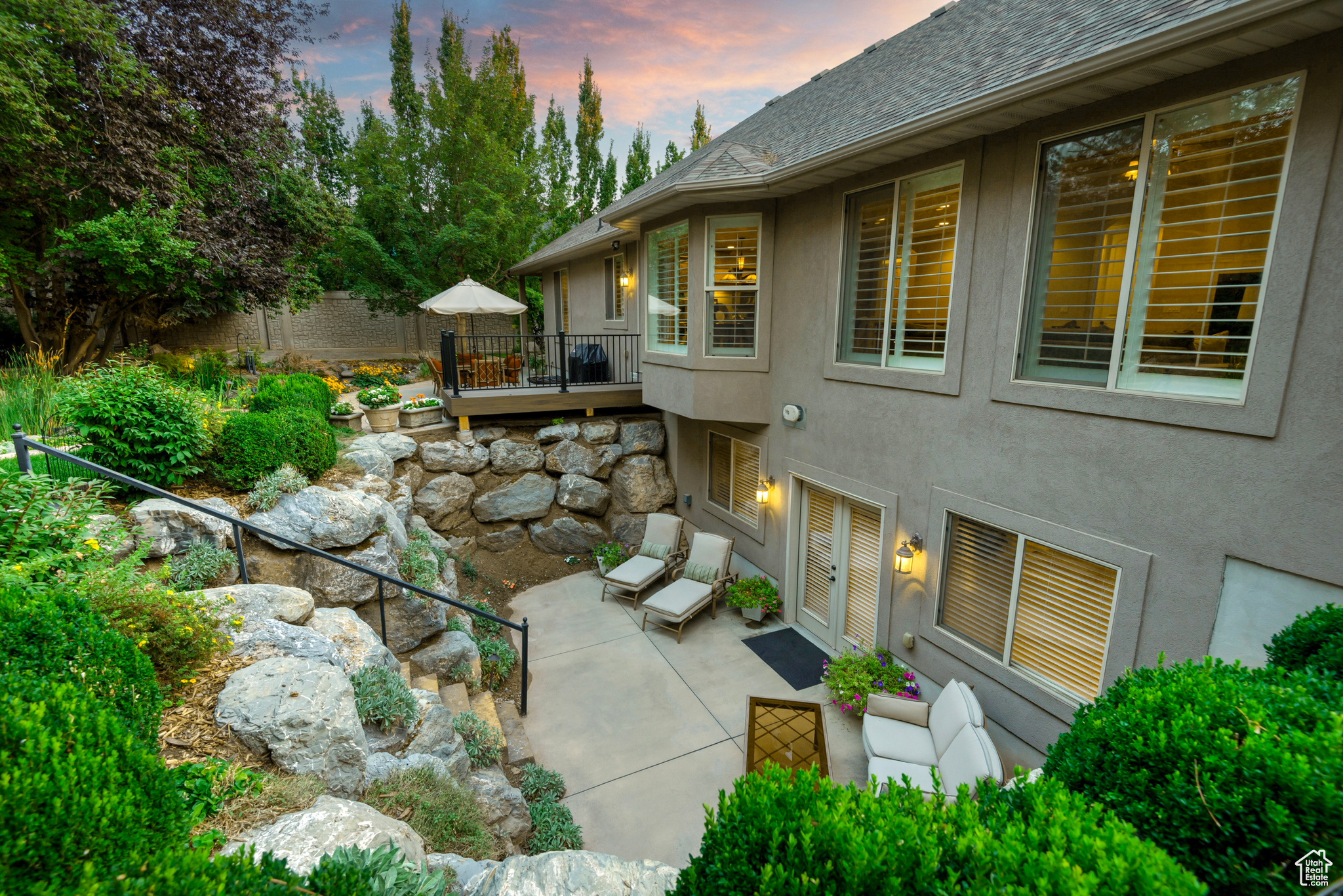 2221 E FISHER LN