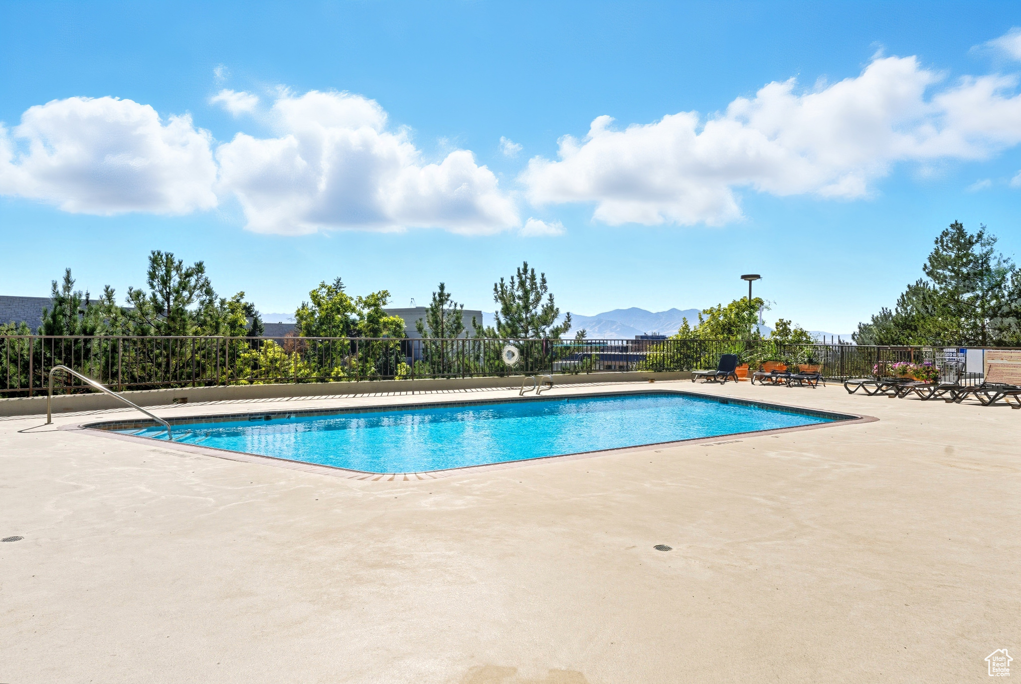 241 N VINE ST #802E