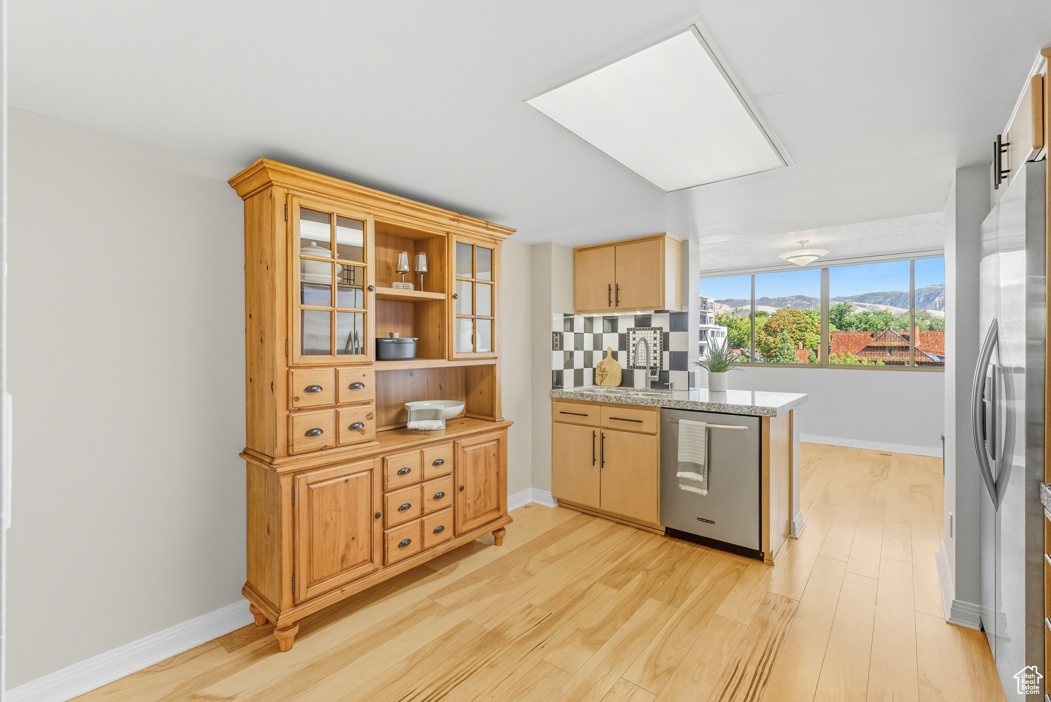 241 N VINE ST #802E