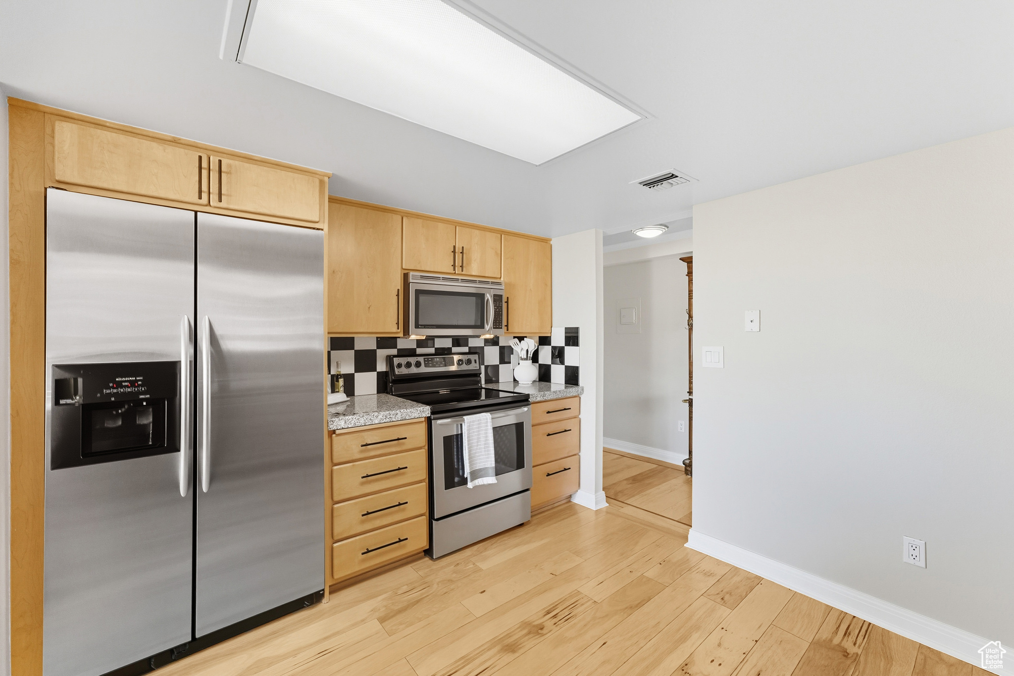 241 N VINE ST #802E