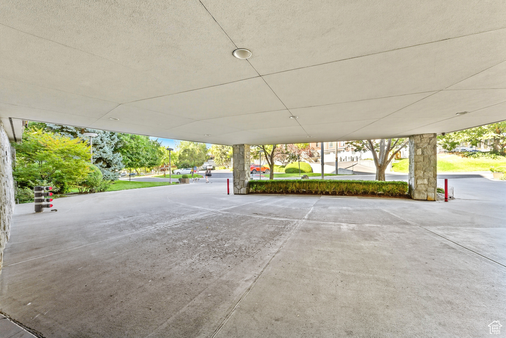 241 N VINE ST #802E