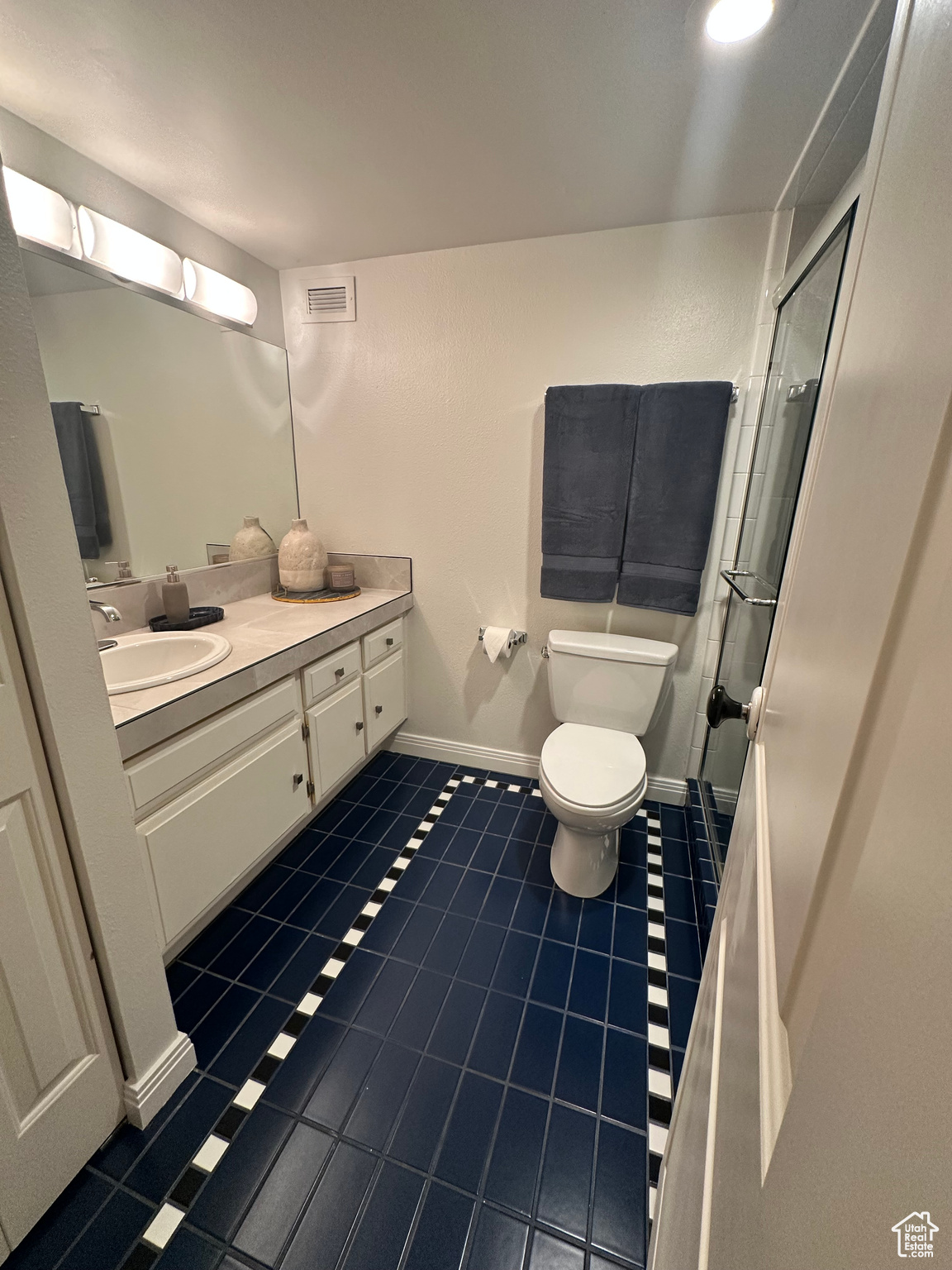 241 N VINE ST #802E