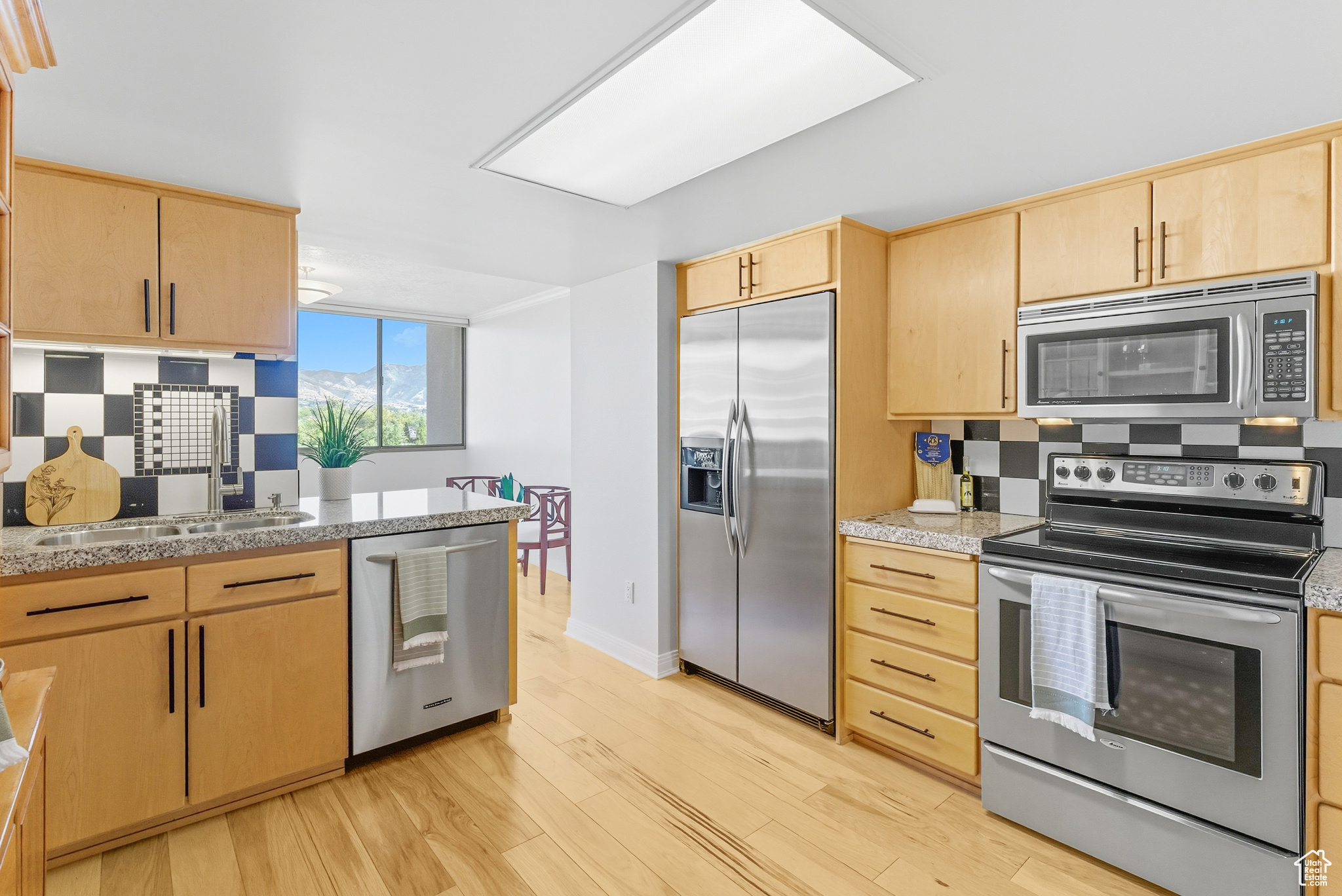 241 N VINE ST #802E