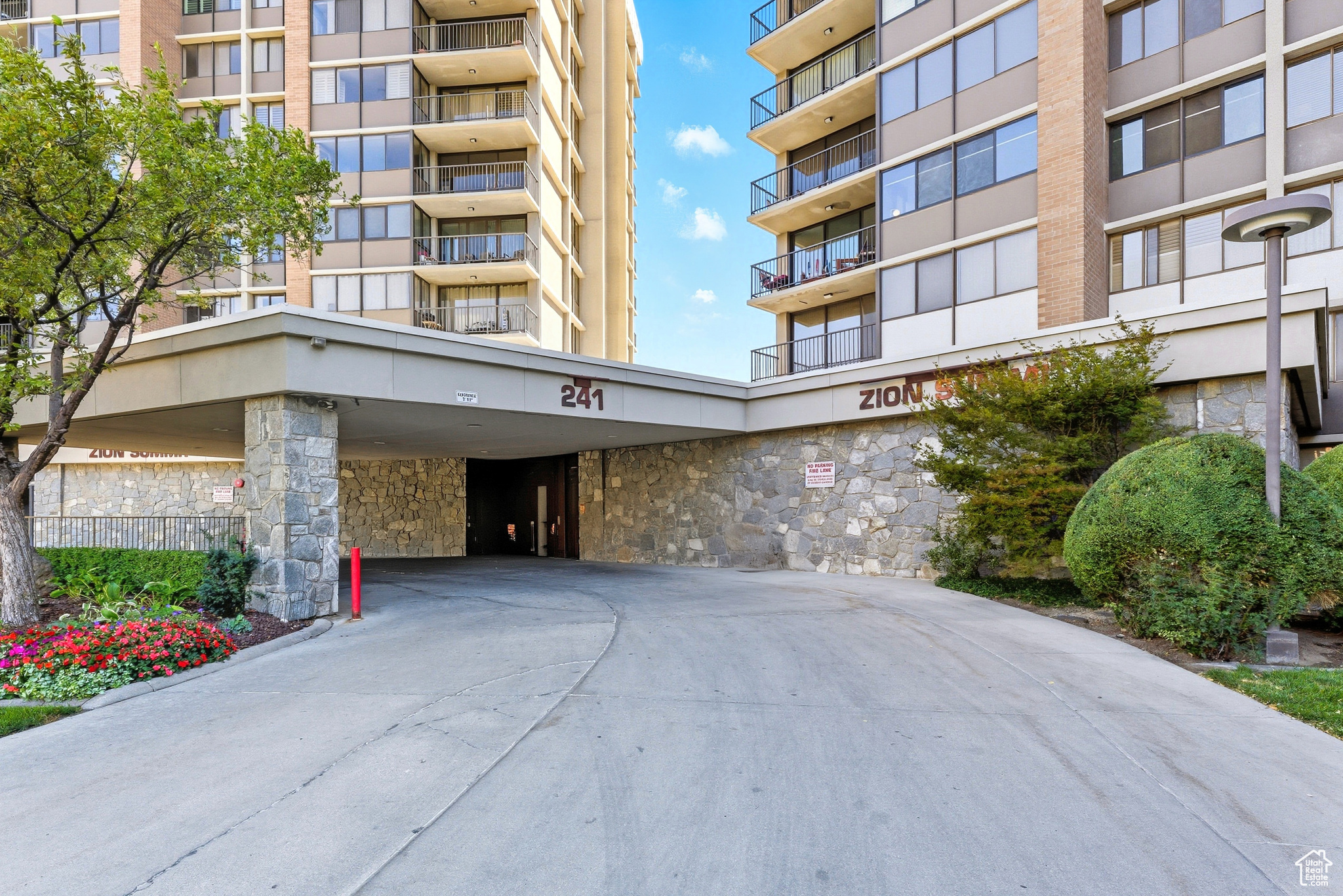 241 N VINE ST #802E