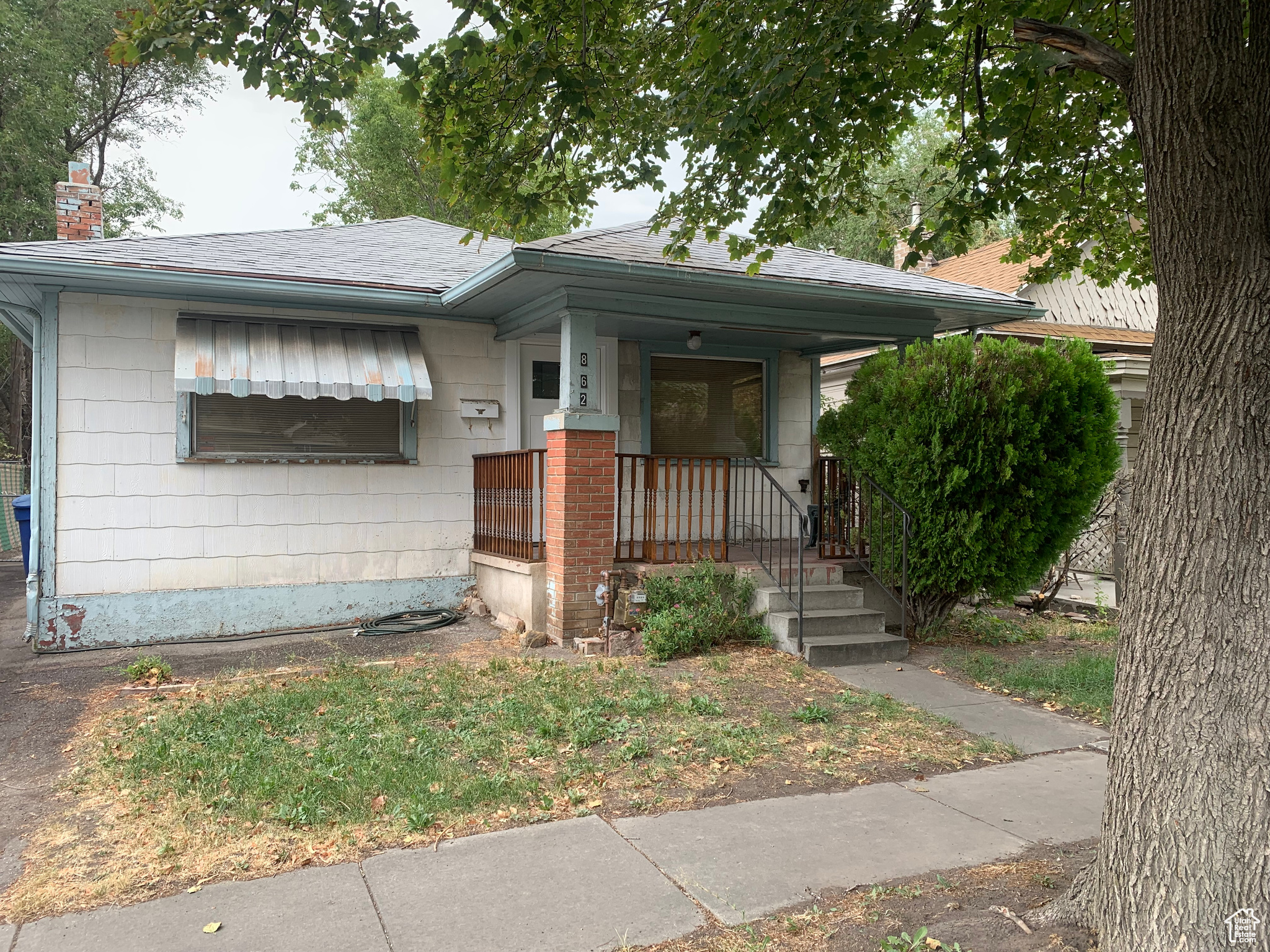 862 W PACIFIC AVE
