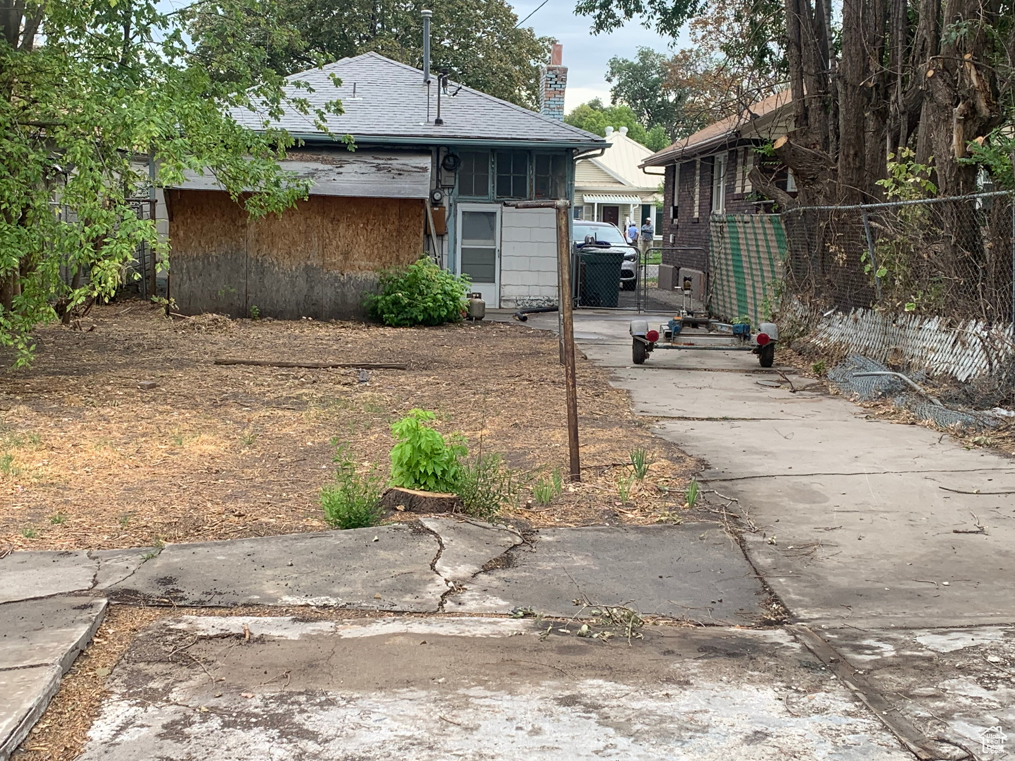 862 W PACIFIC AVE