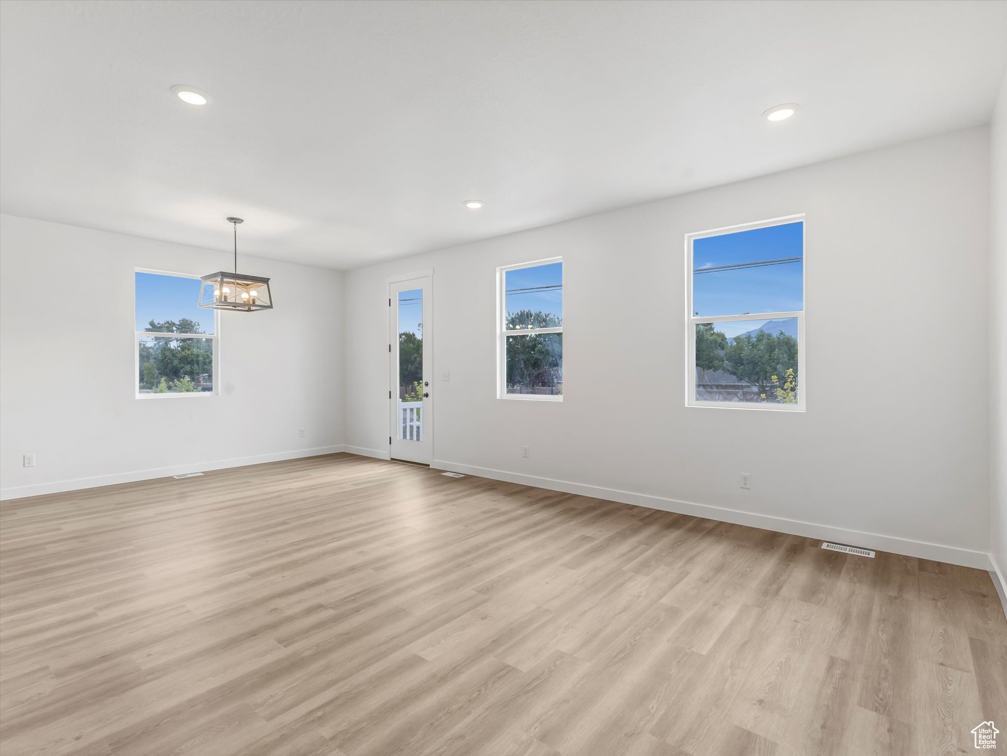 9511 S TIRADO CV #204