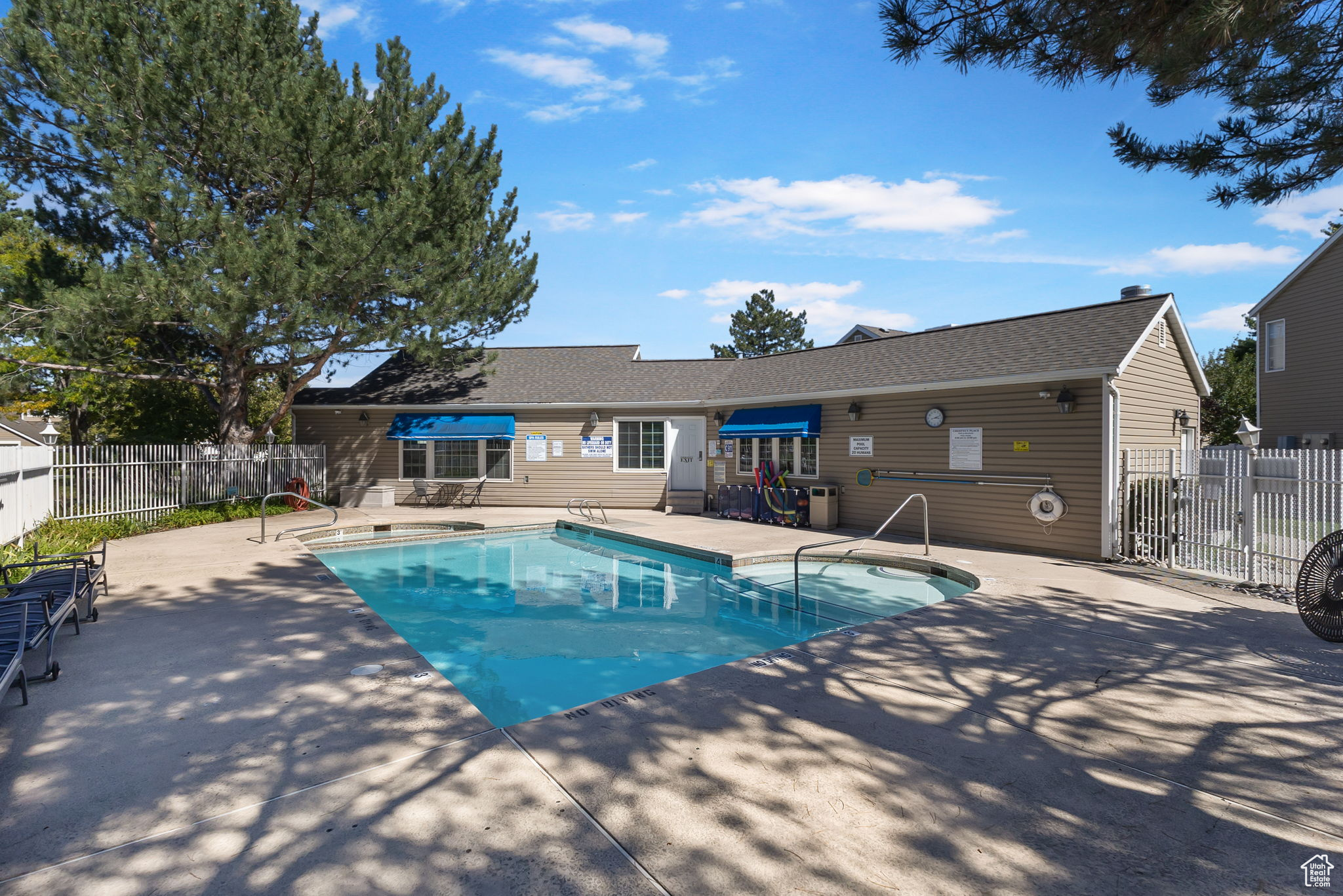 5387 S NEW HAMPTON DR