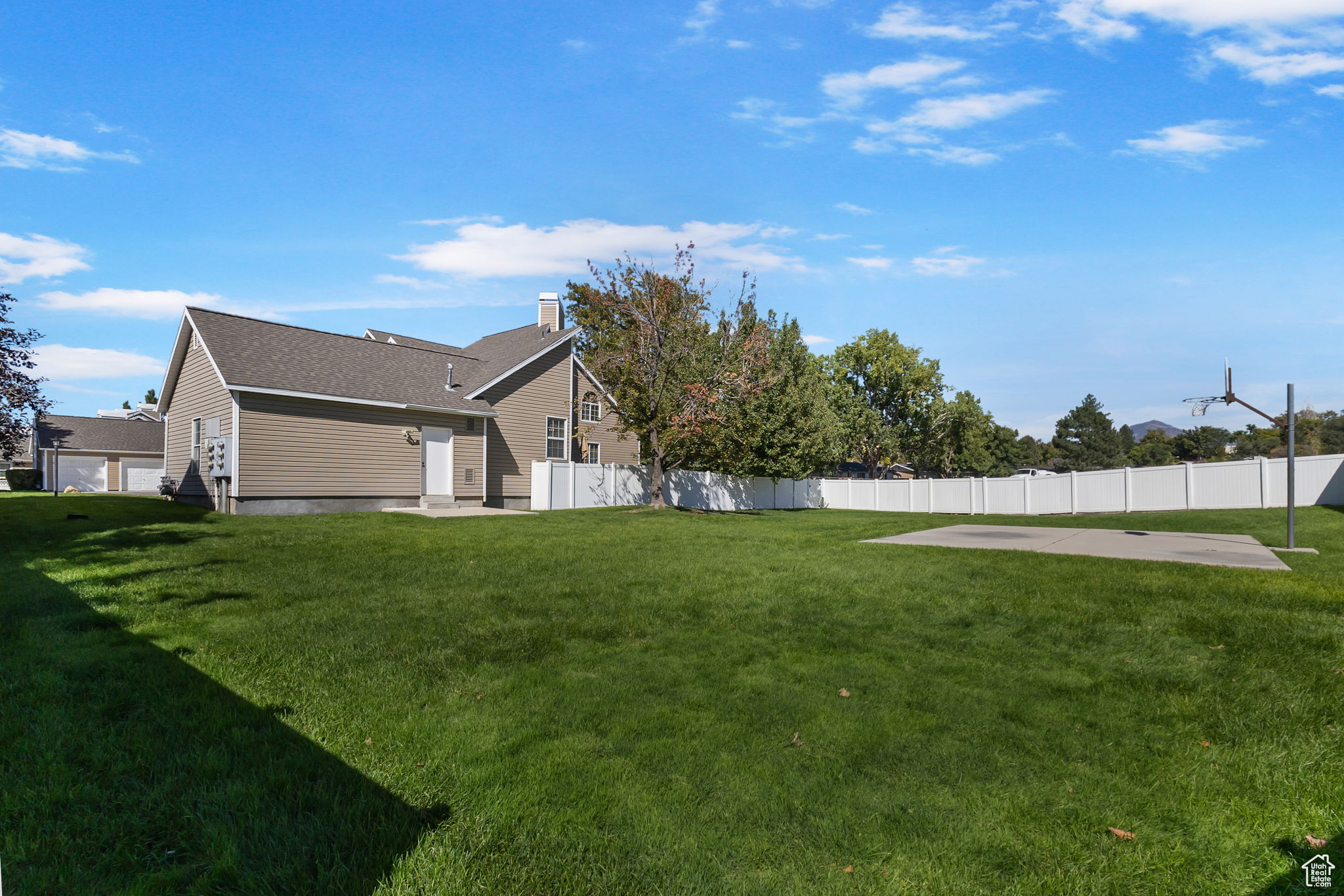 5387 S NEW HAMPTON DR