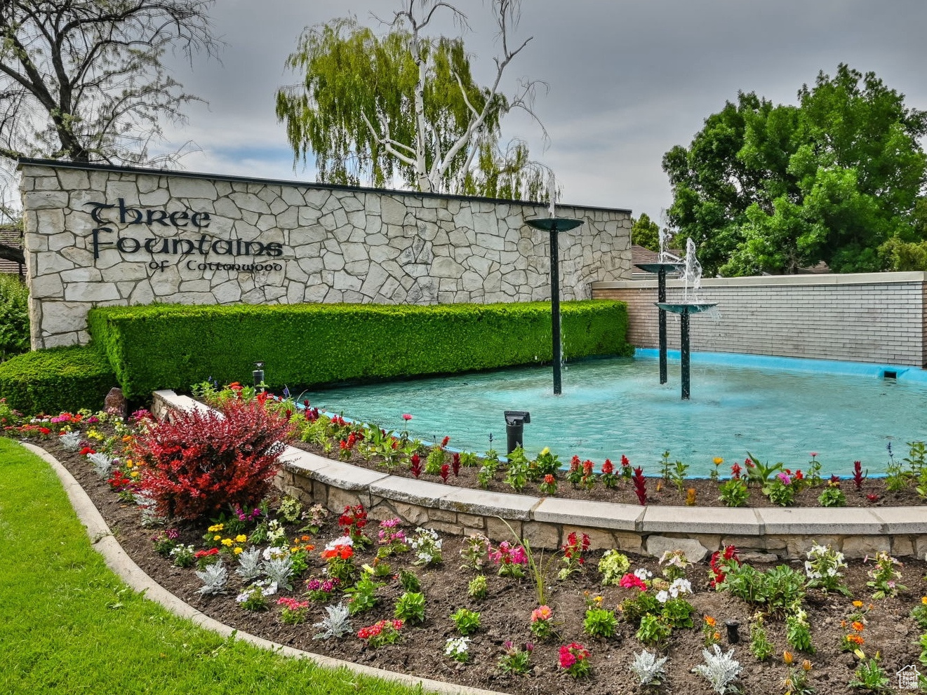 832 E THREE FOUNTAINS DR #182