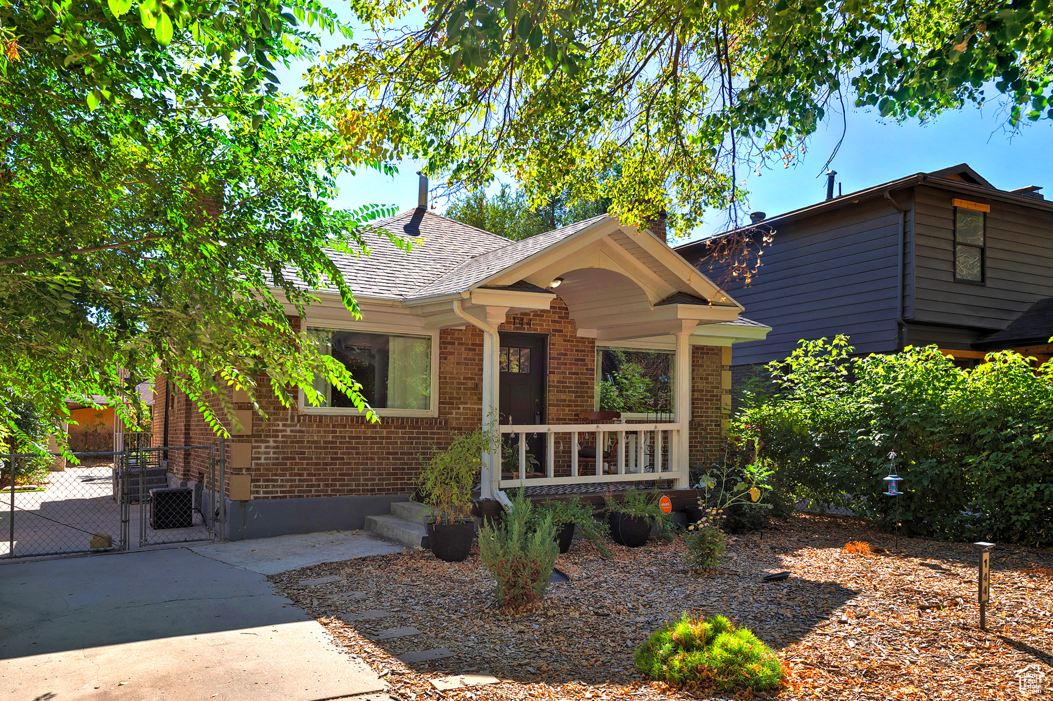144 E WILLIAMS AVE