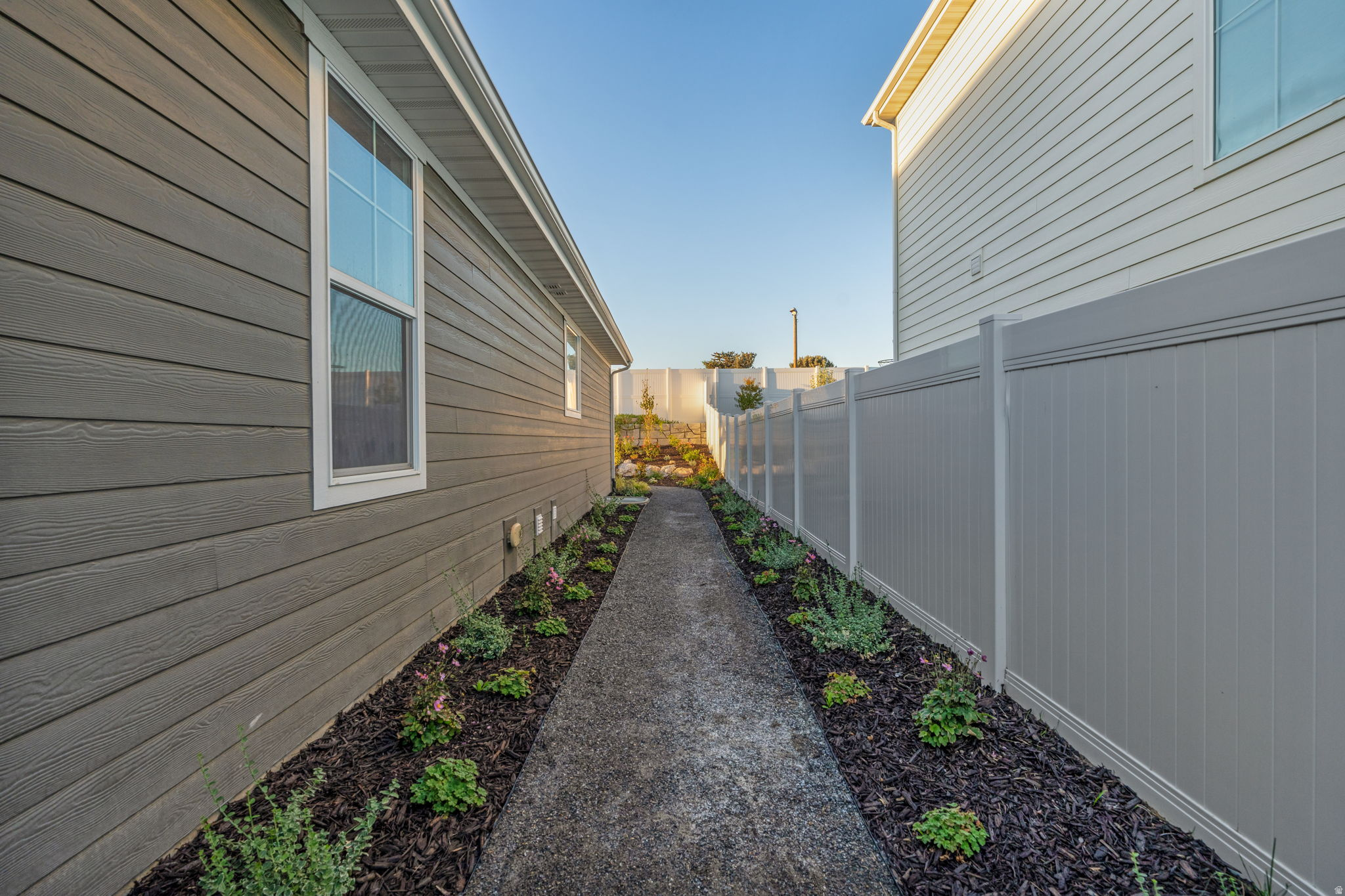 1056 W TURNBERRY CV #5