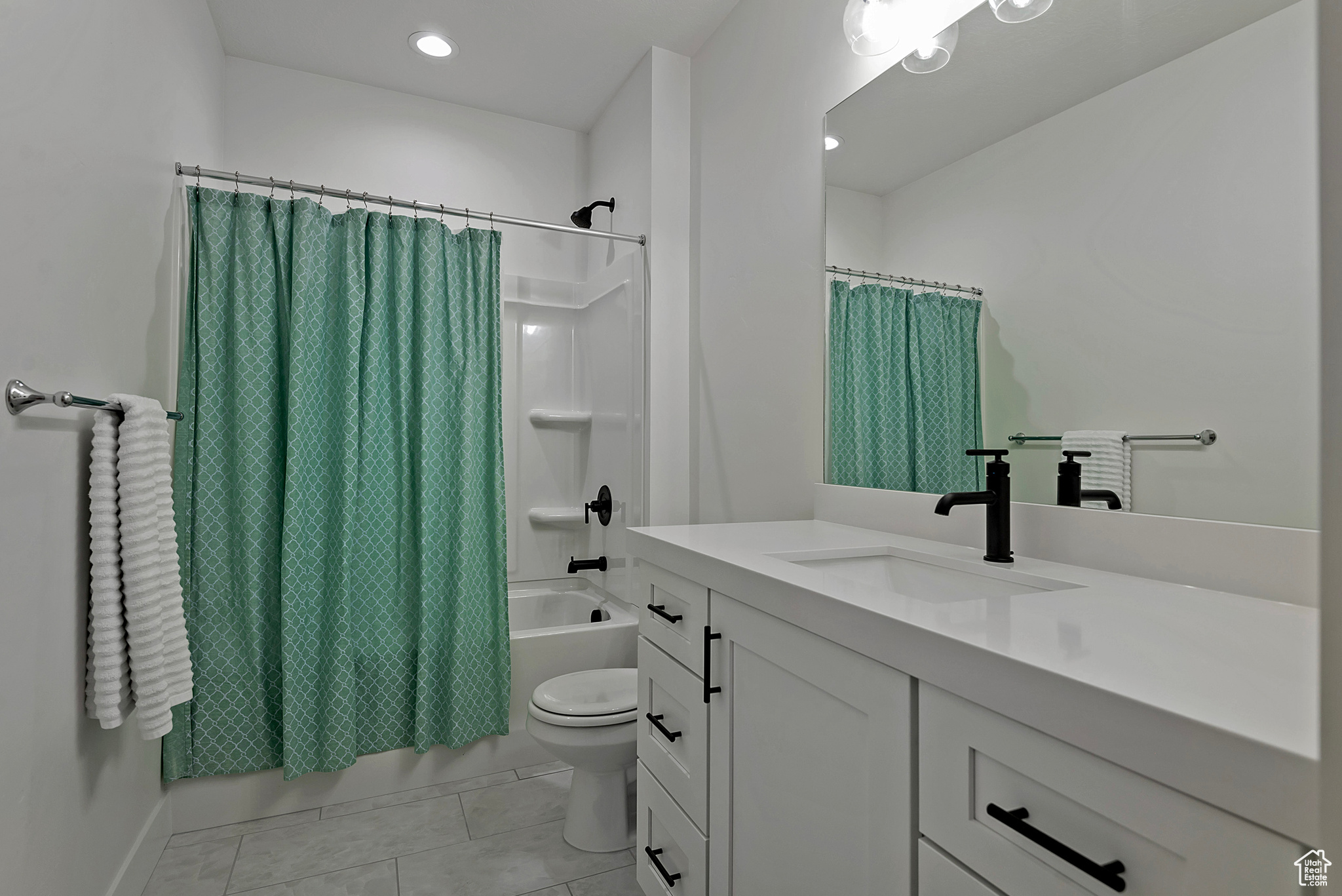 1056 W TURNBERRY CV #5