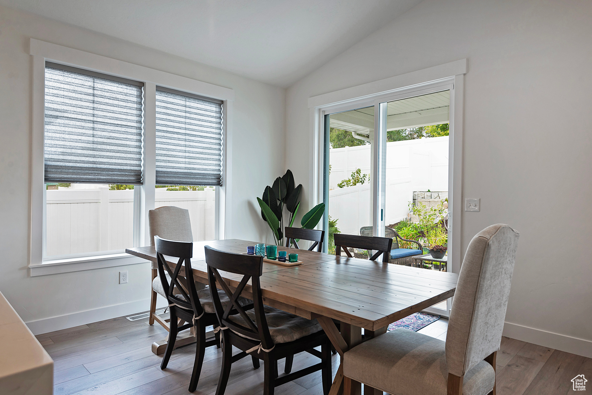 1056 W TURNBERRY CV #5