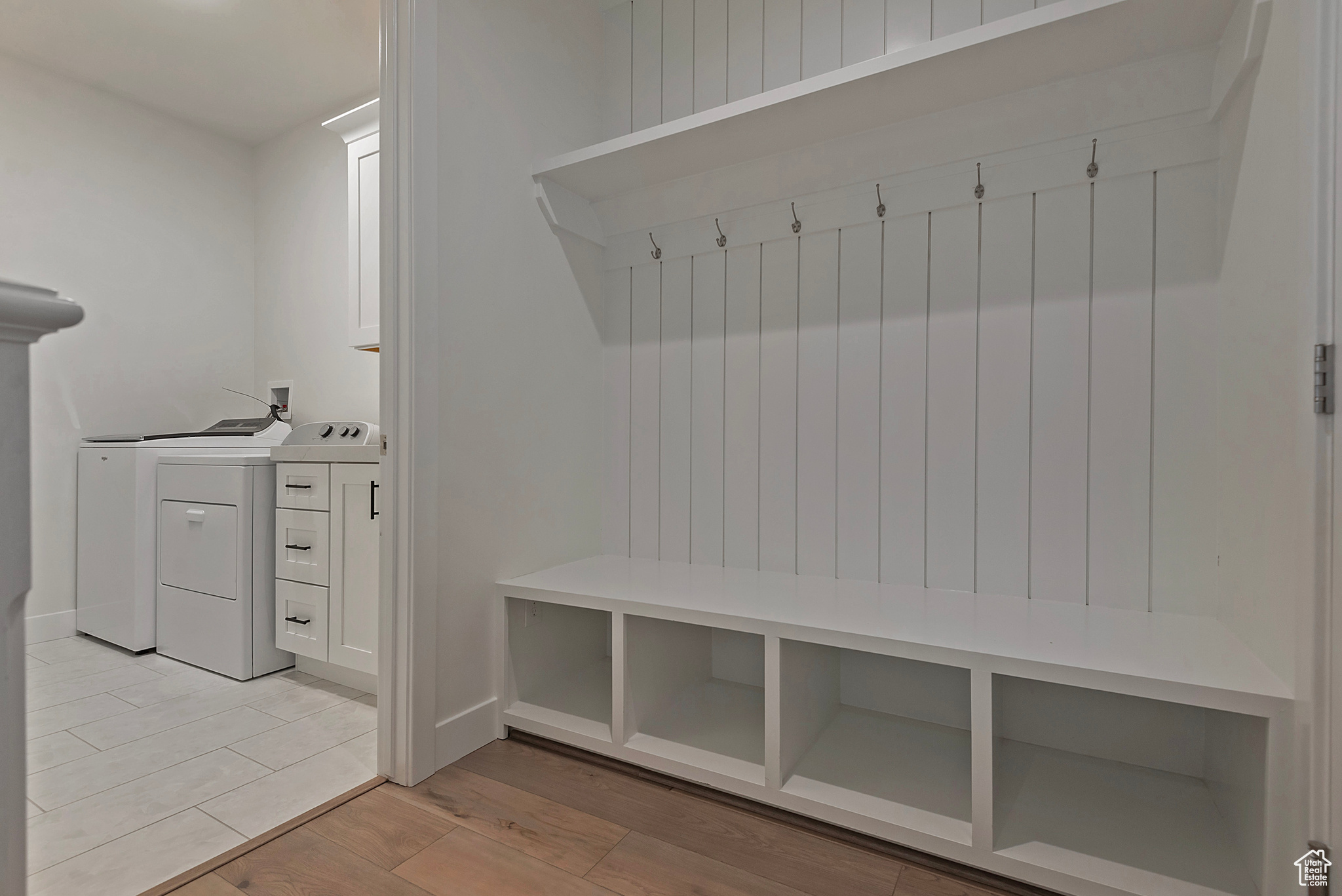 1056 W TURNBERRY CV #5