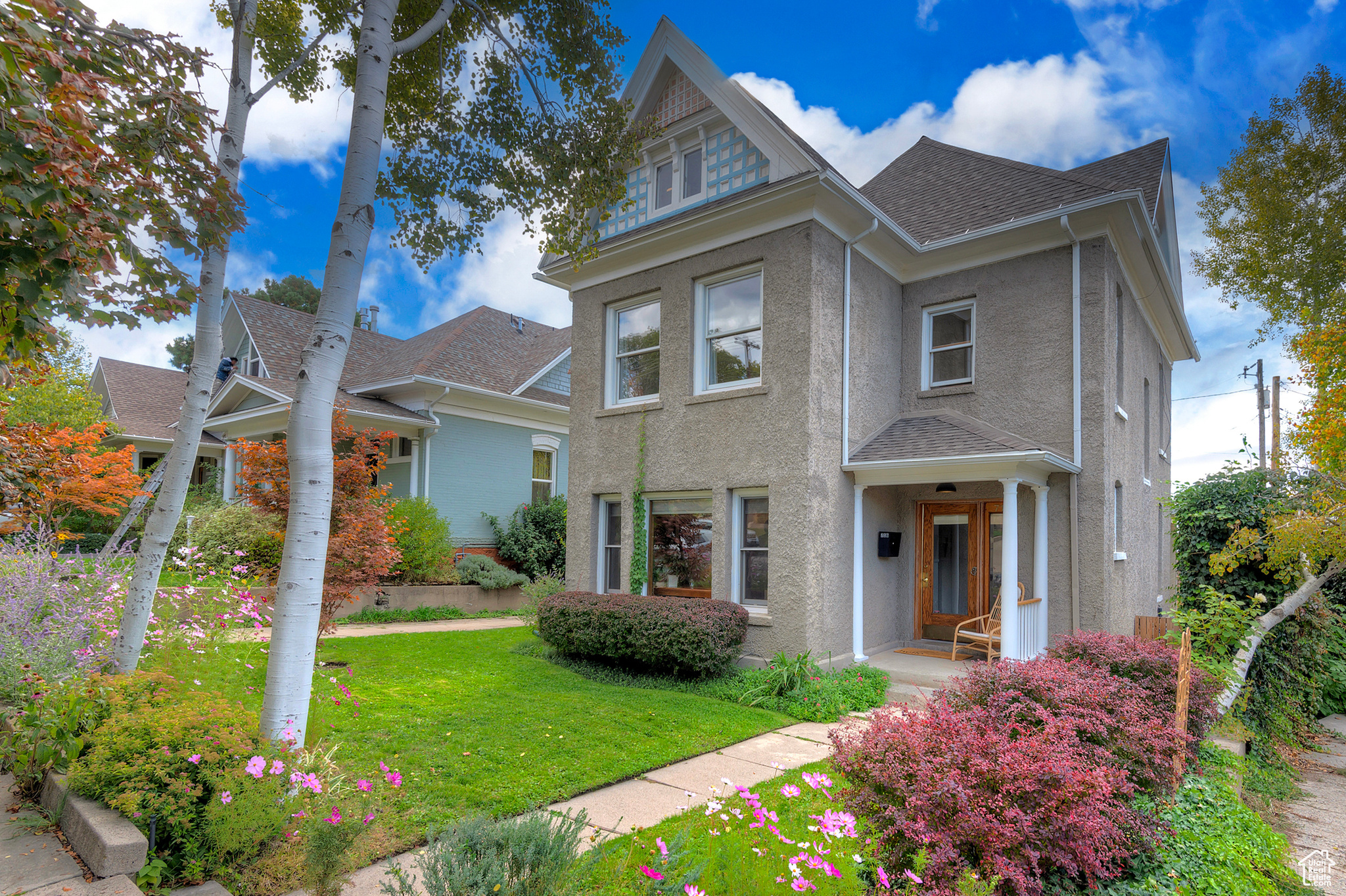 716 E FOURTH AVE