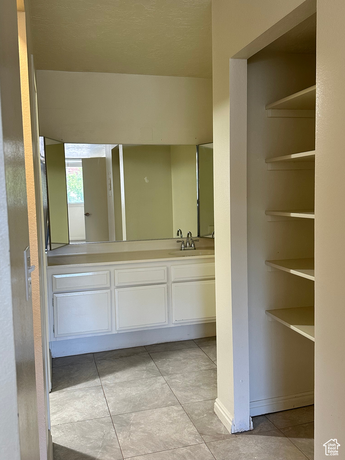 241 N VINE ST #207E