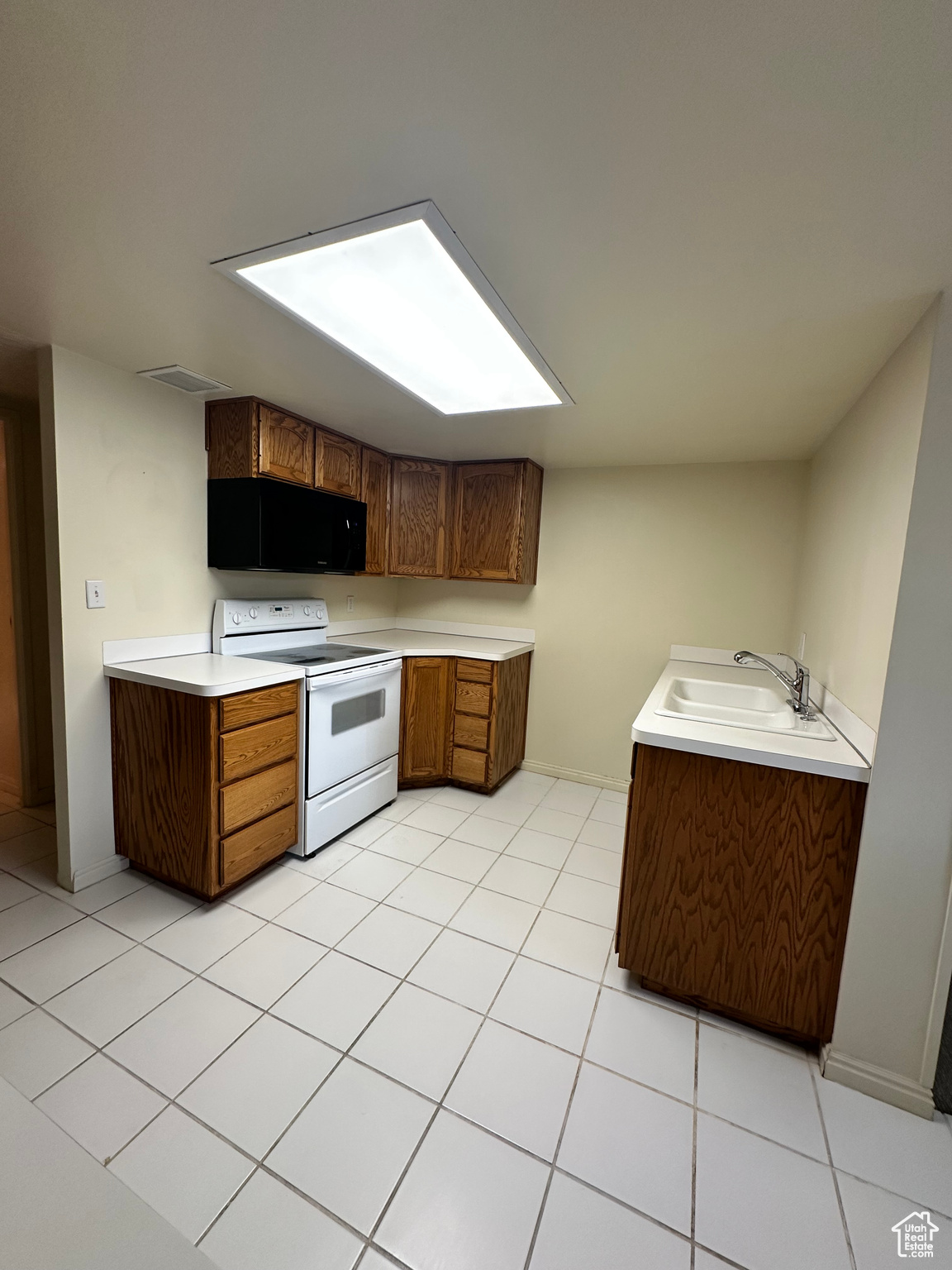 241 N VINE ST #207E