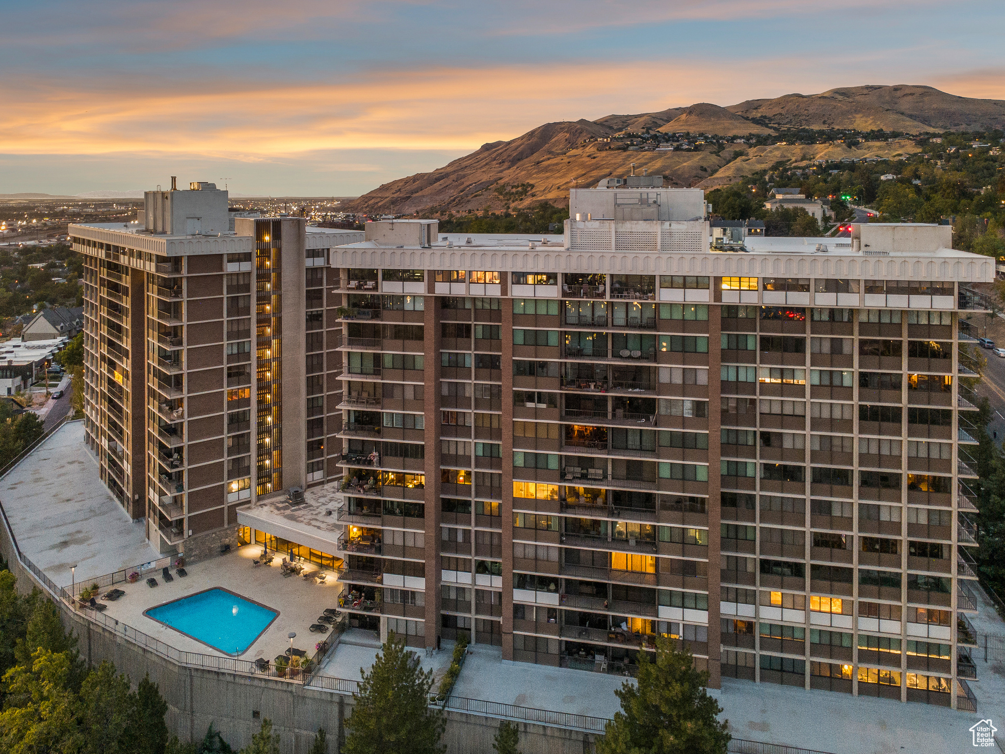 241 N VINE ST #207E