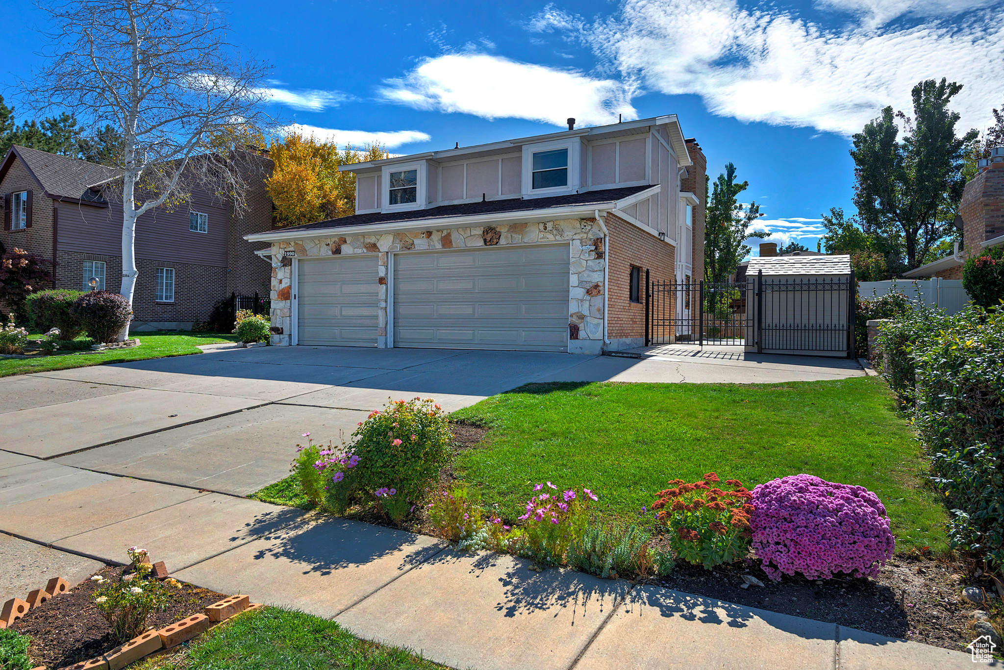 1990 E TERRA VISTA WAY