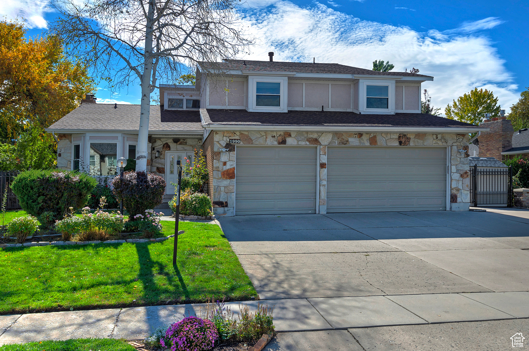 1990 E TERRA VISTA WAY