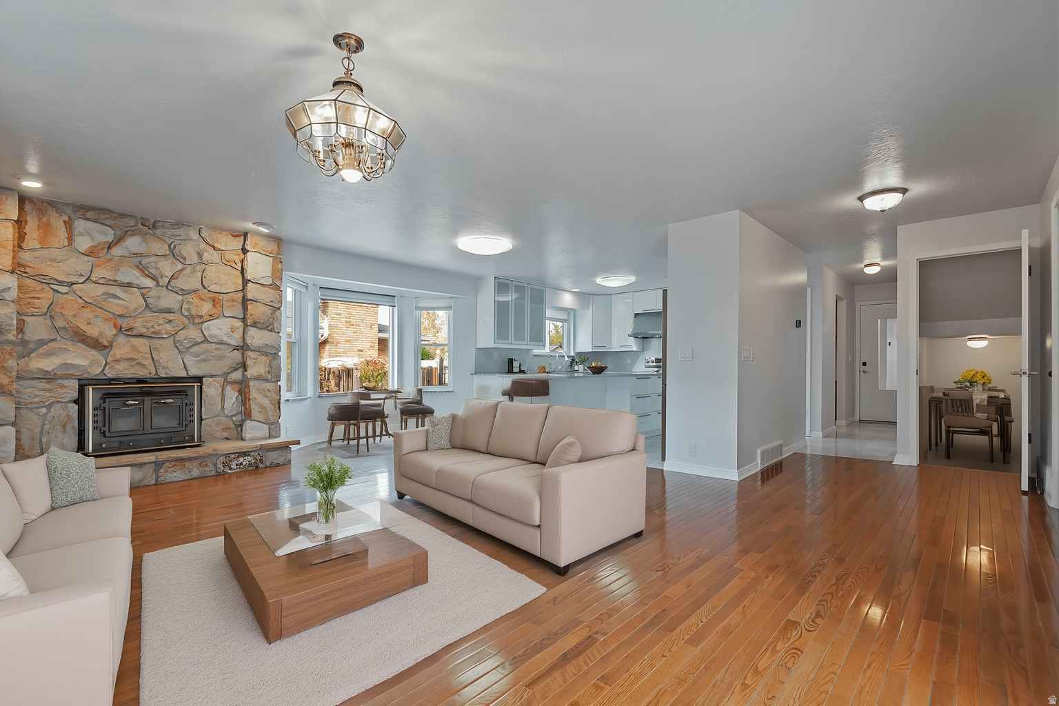 1990 E TERRA VISTA WAY