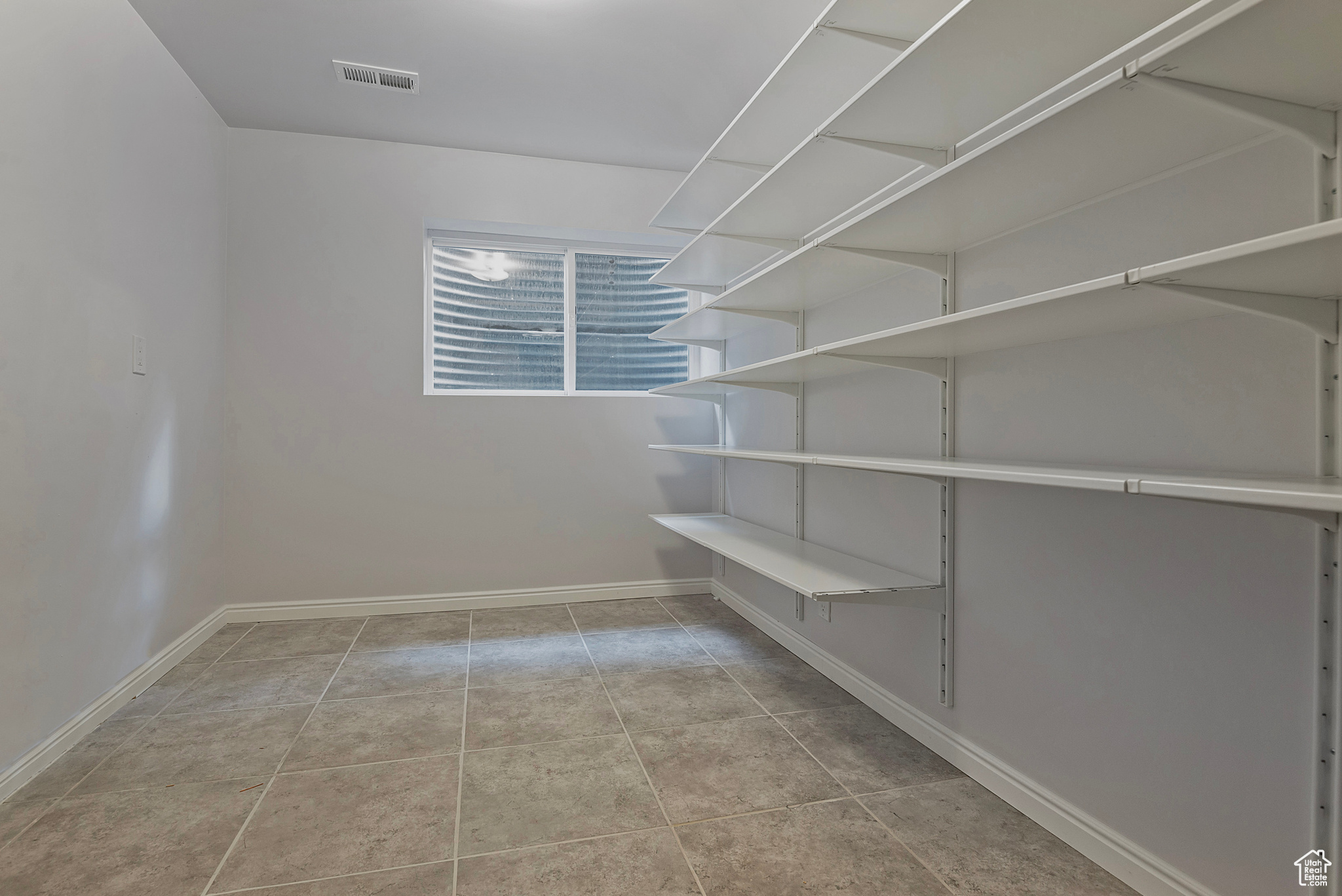 1990 E TERRA VISTA WAY