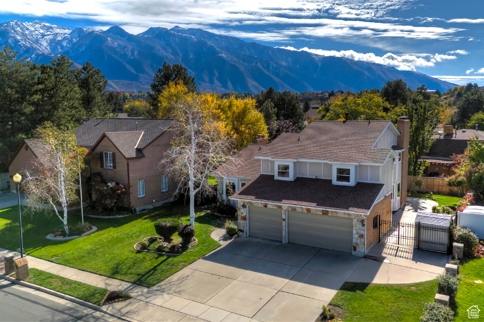 1990 E TERRA VISTA WAY
