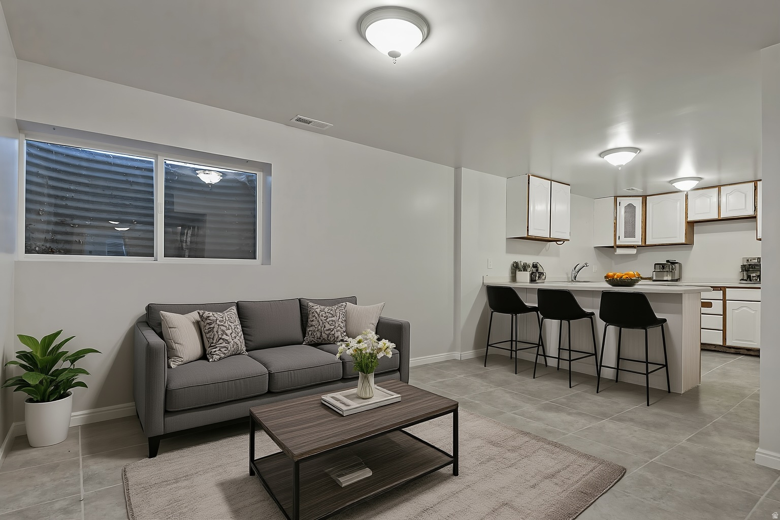 1990 E TERRA VISTA WAY