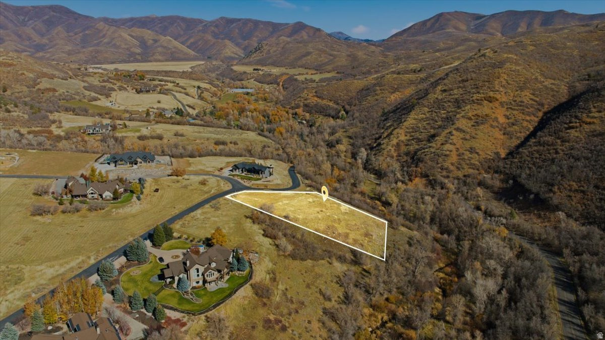 285 MEADOW BRIDGE DR Unit: 6