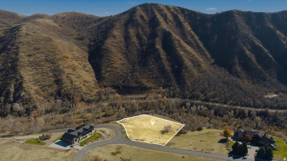 285 MEADOW BRIDGE DR Unit: 6