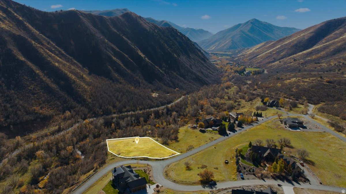 285 MEADOW BRIDGE DR Unit: 6