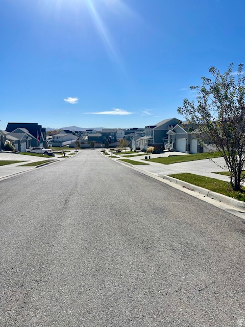 8009 S HAYDEN PARK ST