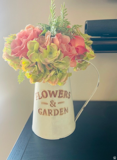 8009 S HAYDEN PARK ST