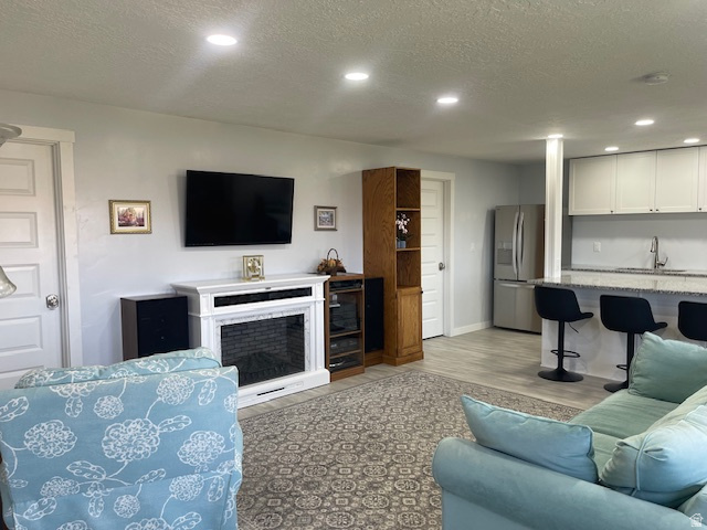 8009 S HAYDEN PARK ST