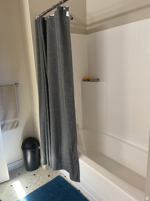 8009 S HAYDEN PARK ST