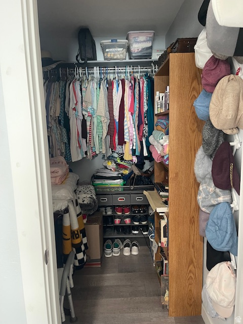 8009 S HAYDEN PARK ST